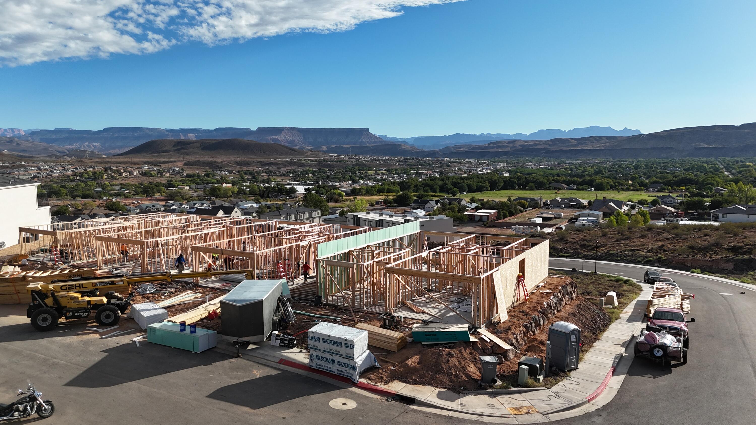 HURRICANE VIEWS - Residential Income