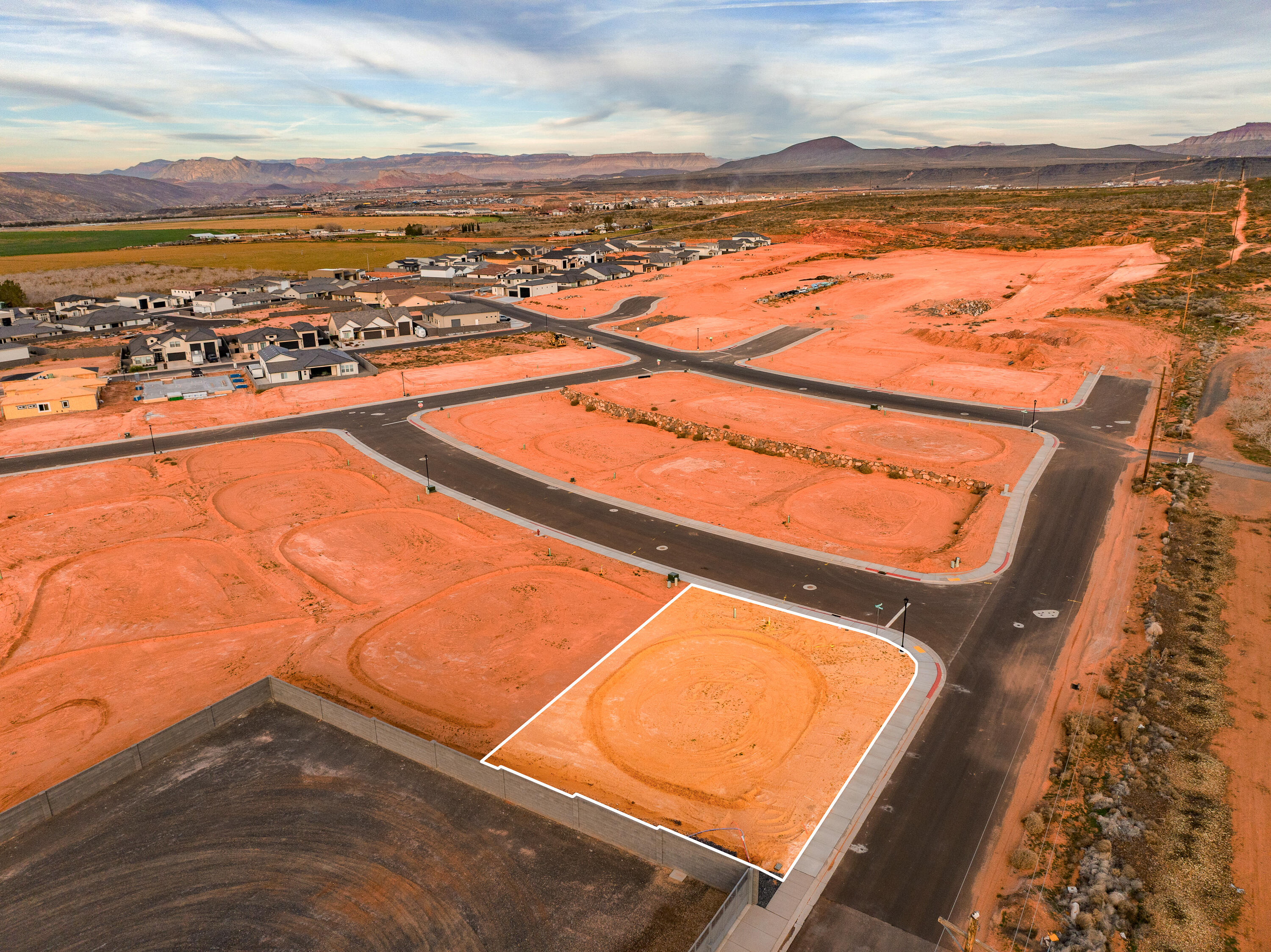 SAND HOLLOW VILLAGE - Land