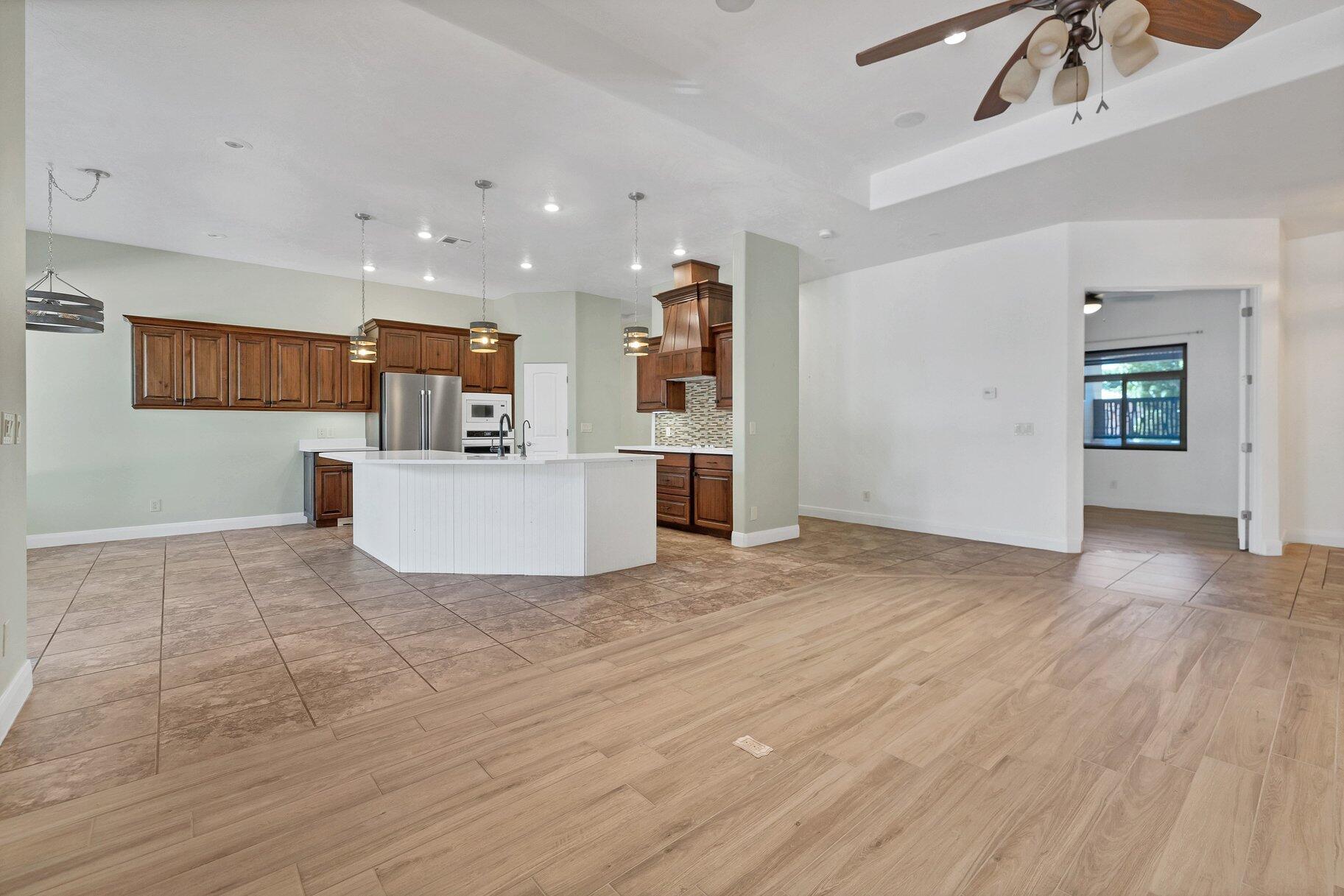 HERITAGE FIELDS - Residential