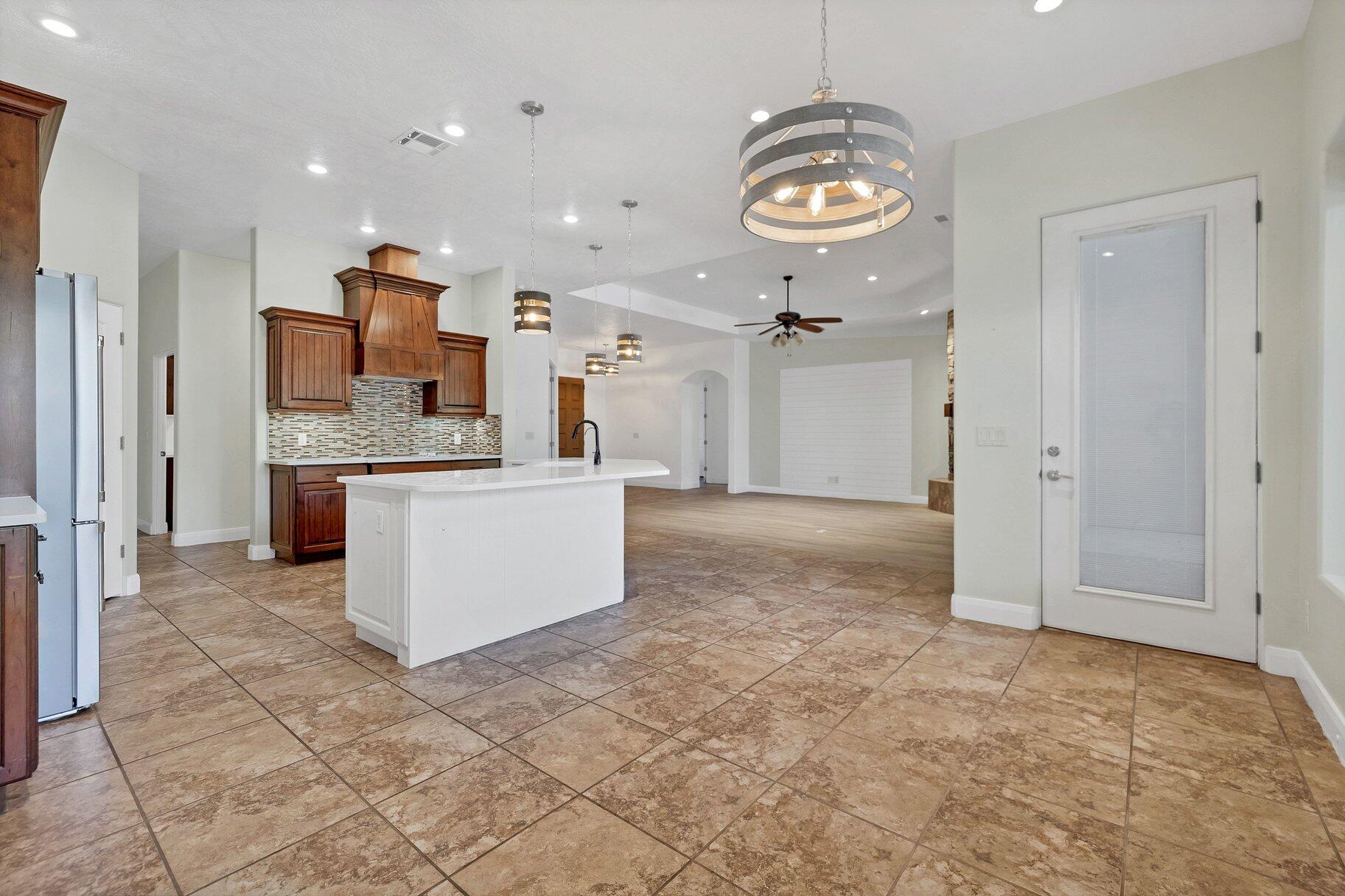 HERITAGE FIELDS - Residential