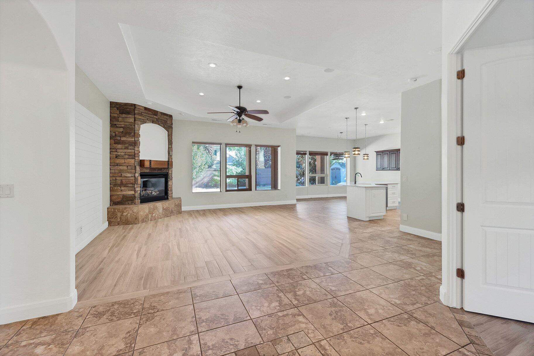 HERITAGE FIELDS - Residential