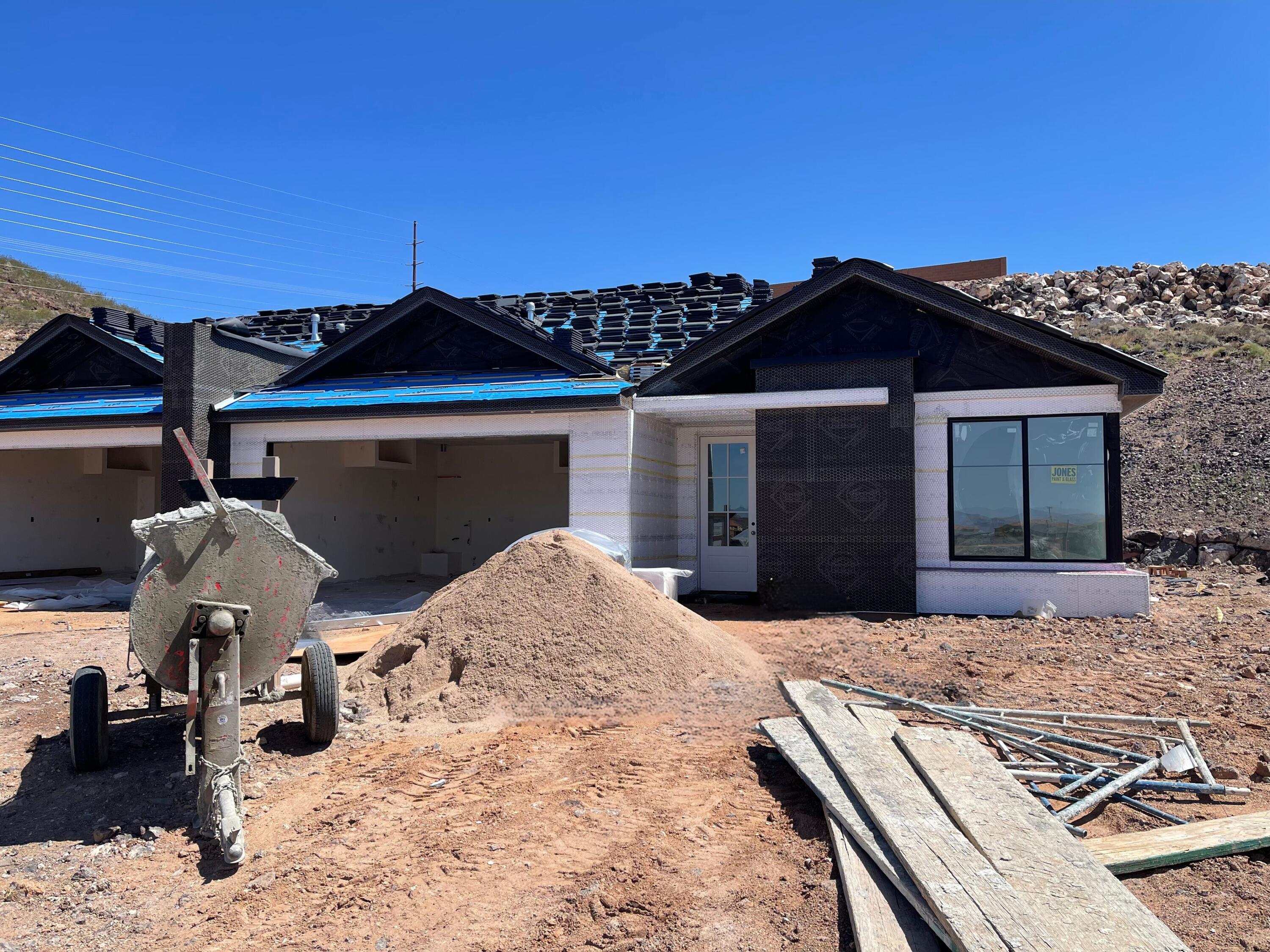 PAINTED SANDS - Residential