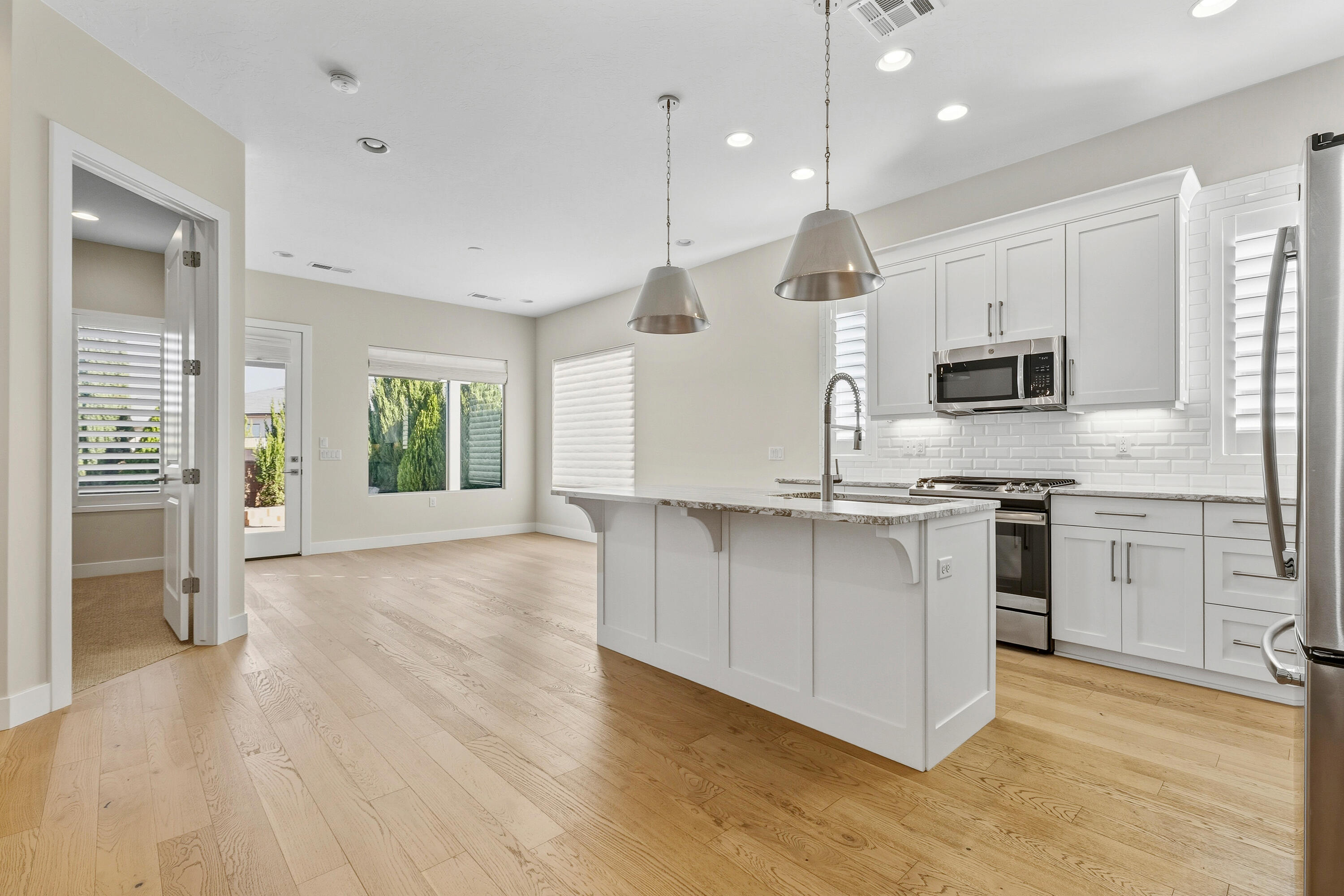 VILLAS AT SUN RIVER - Residential