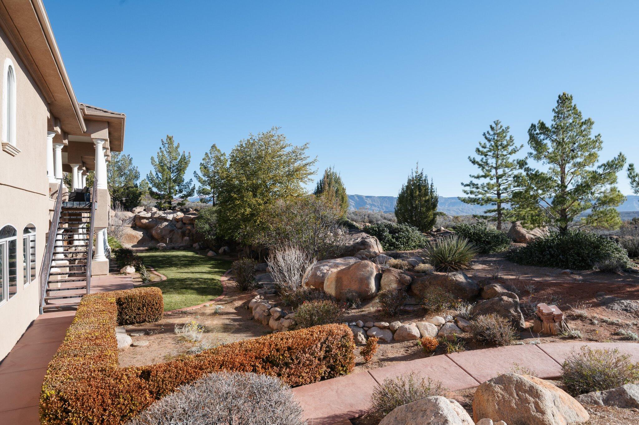 SILVER REEF HIGHLANDS - Residential