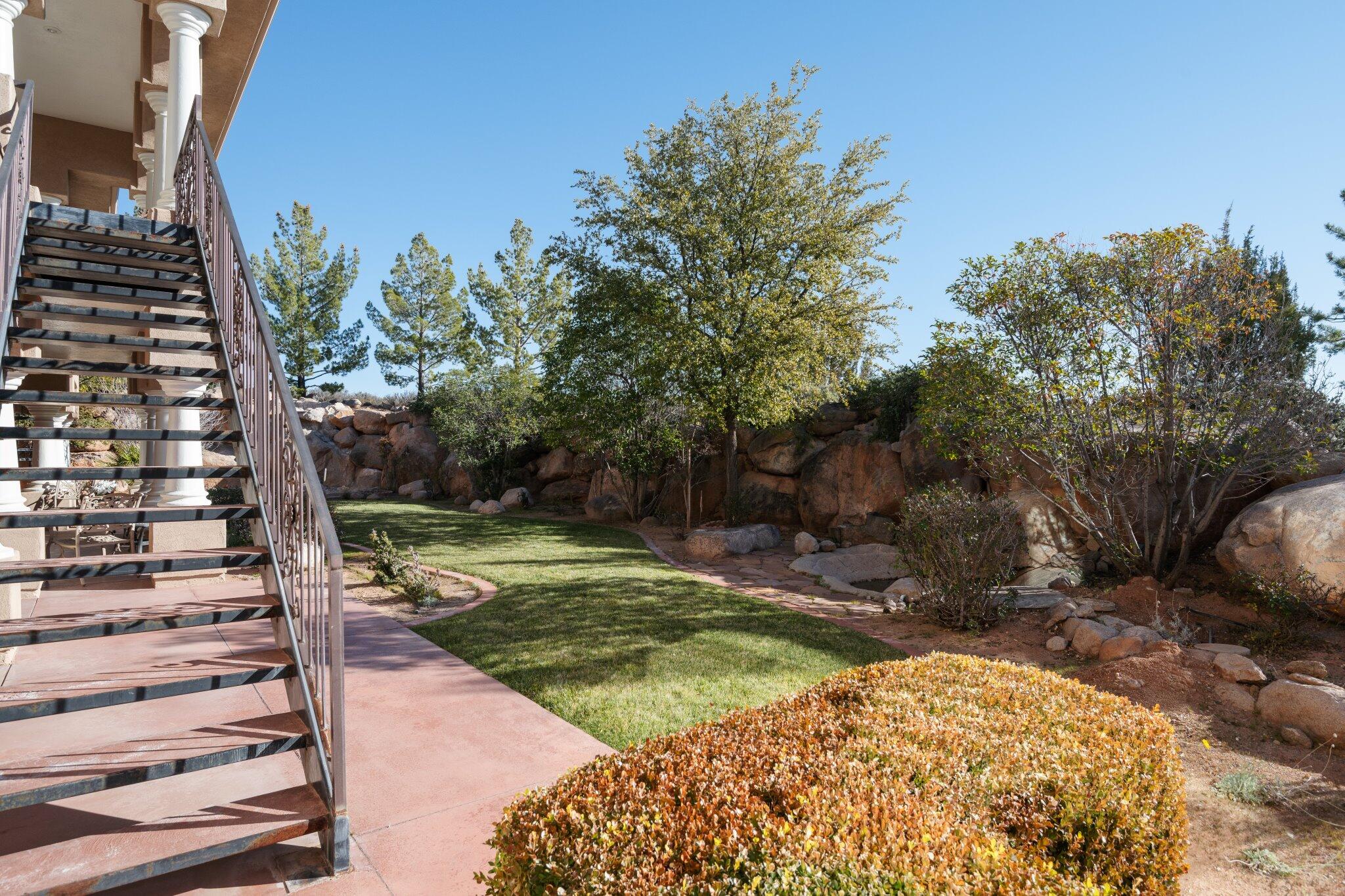 SILVER REEF HIGHLANDS - Residential