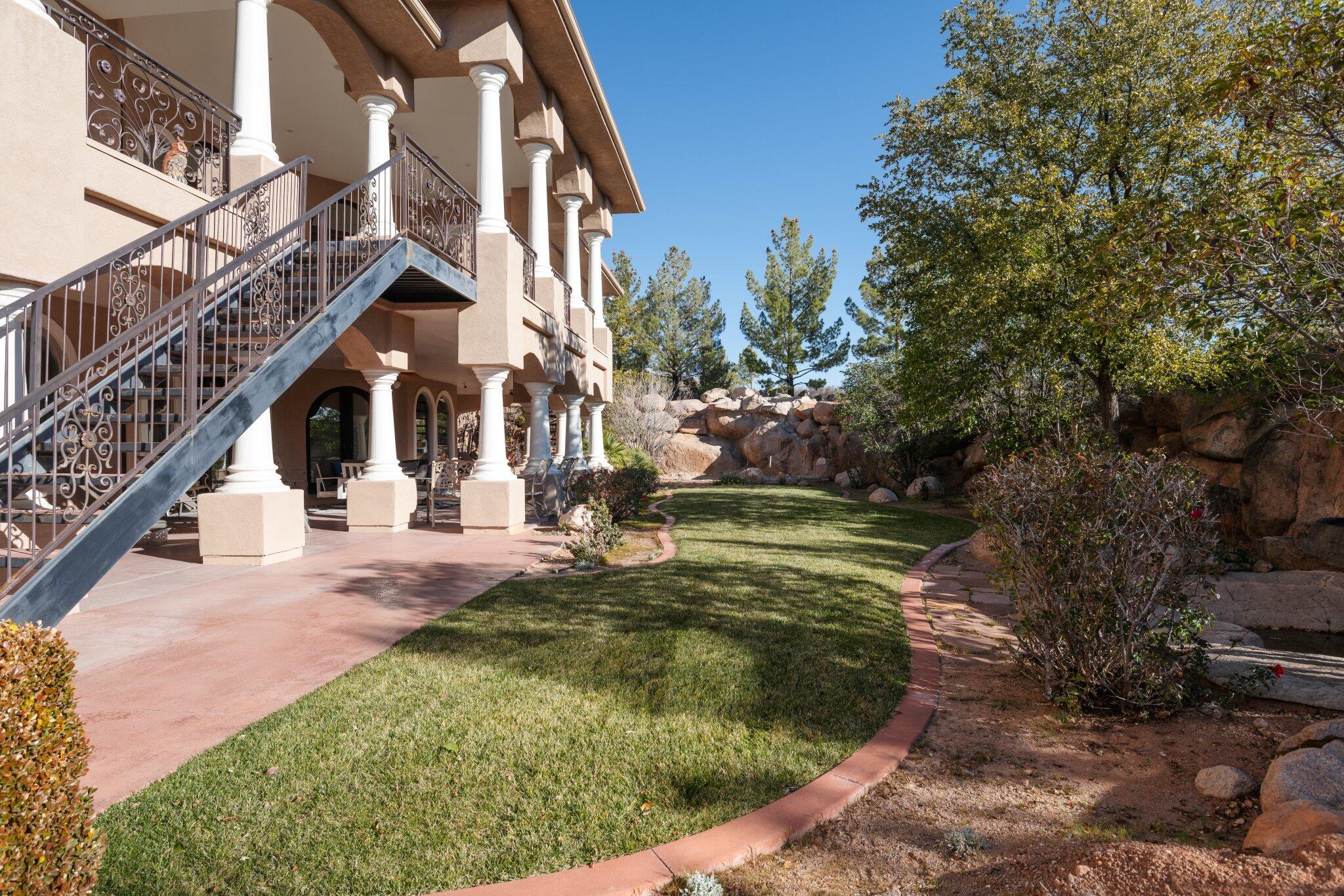 SILVER REEF HIGHLANDS - Residential