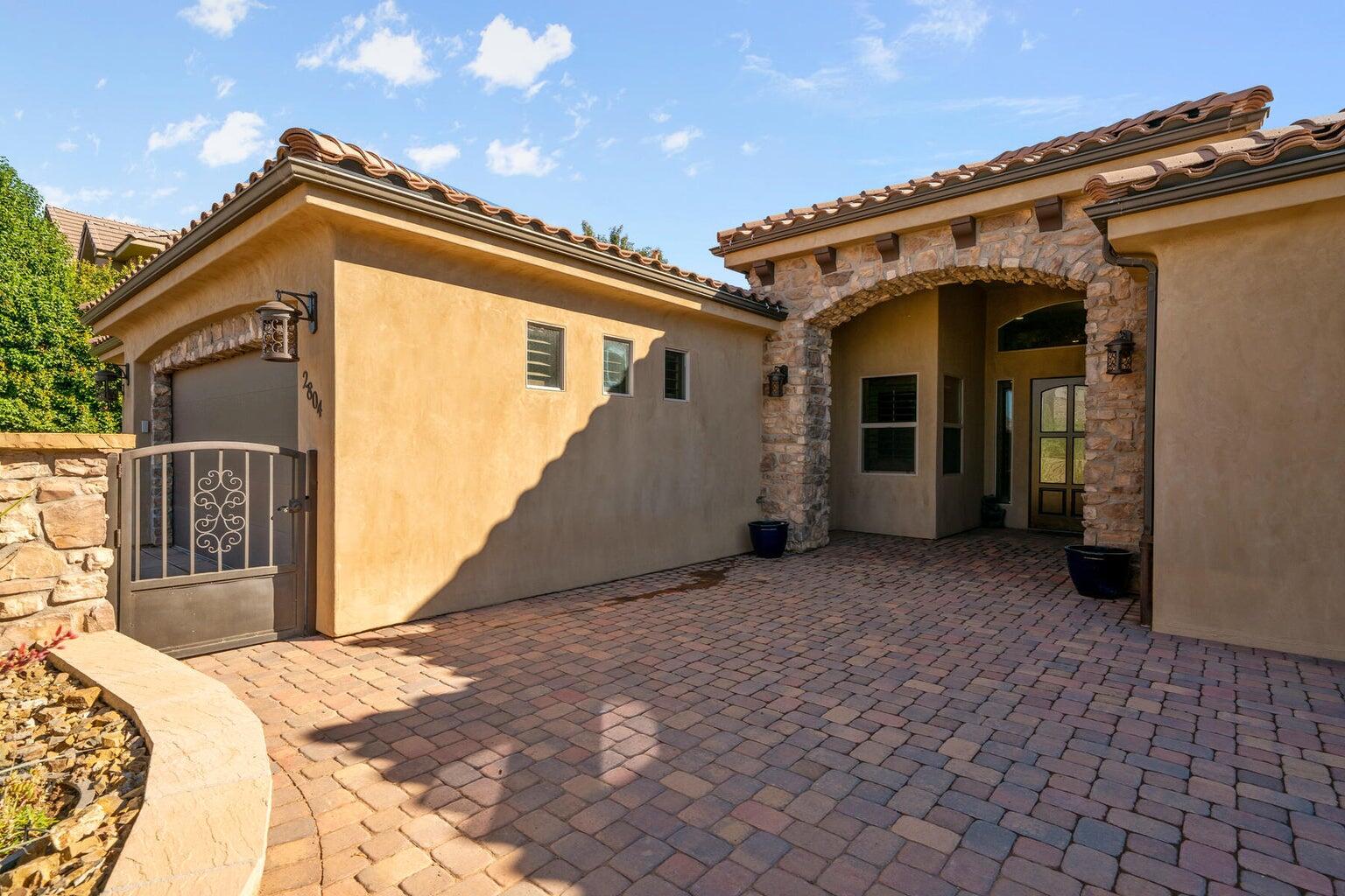 STONE VALLEY ESTATES - Residential