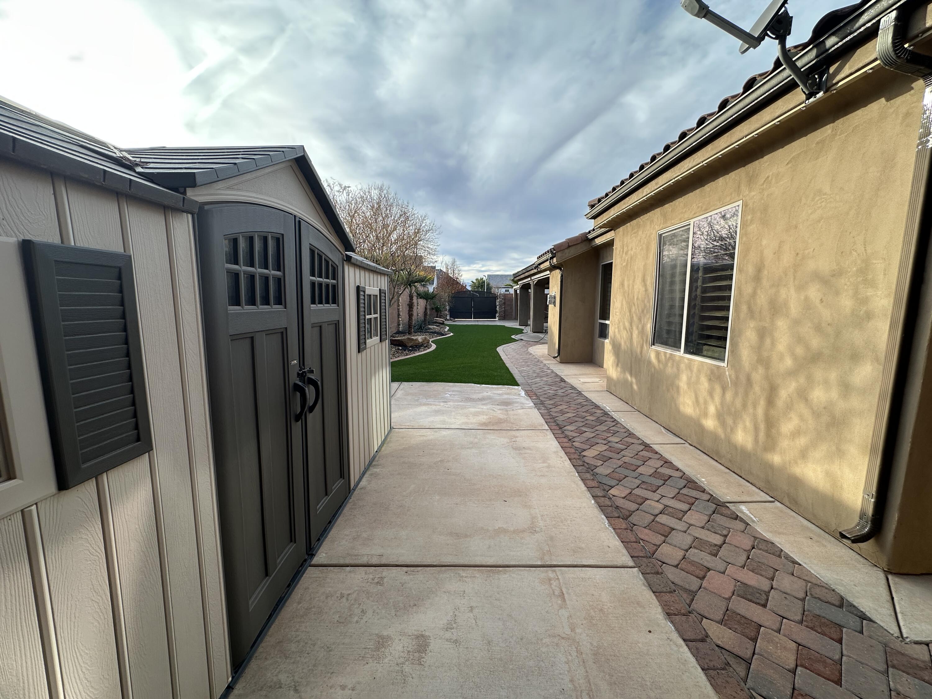 STONE VALLEY ESTATES - Residential