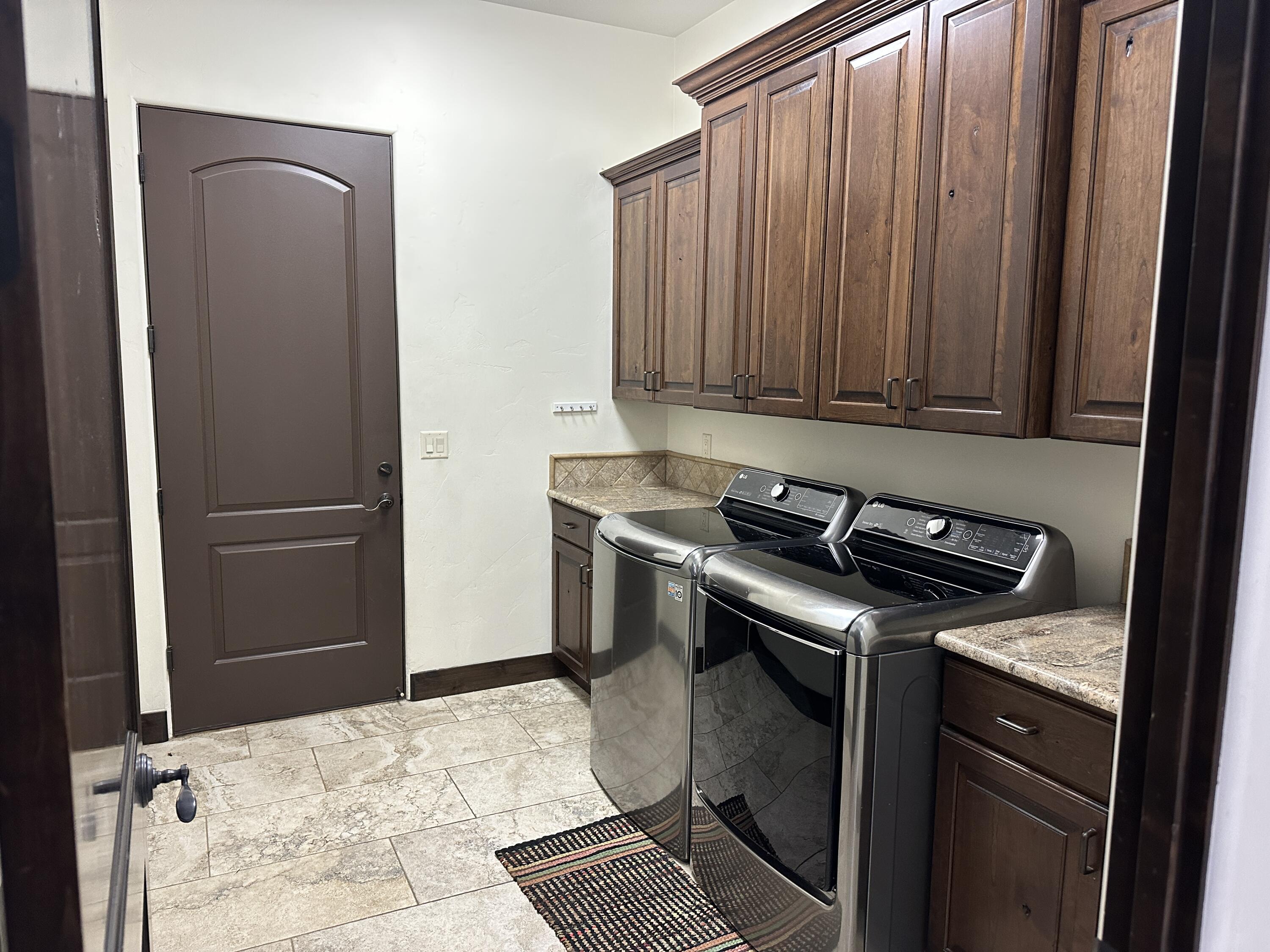 STONE VALLEY ESTATES - Residential