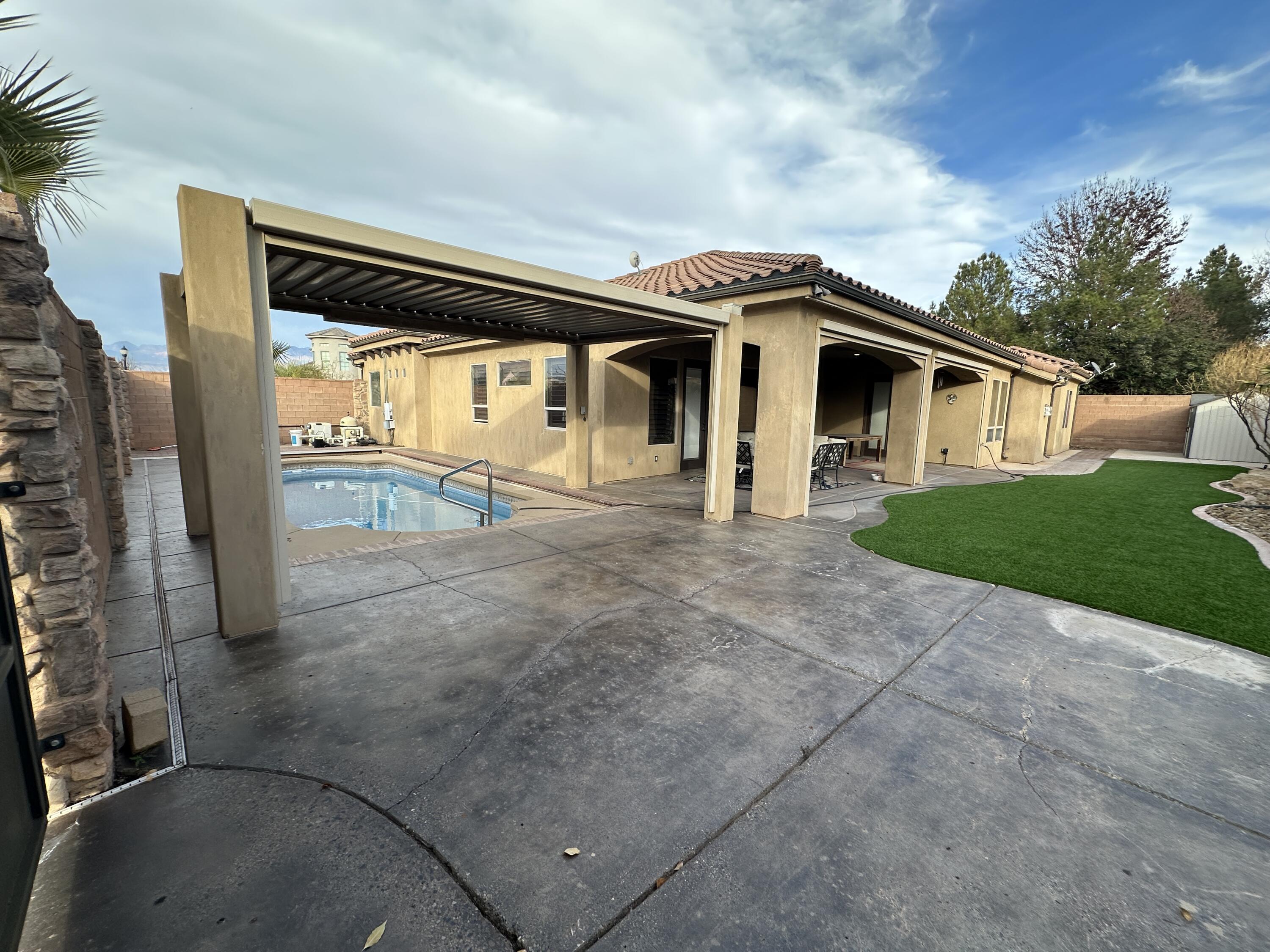 STONE VALLEY ESTATES - Residential