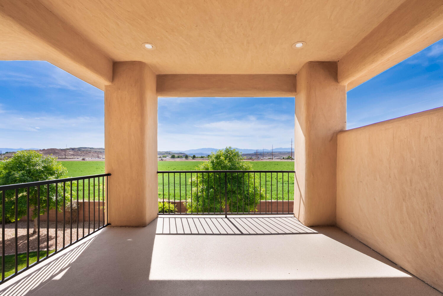 DAYBREAK PARK - Residential