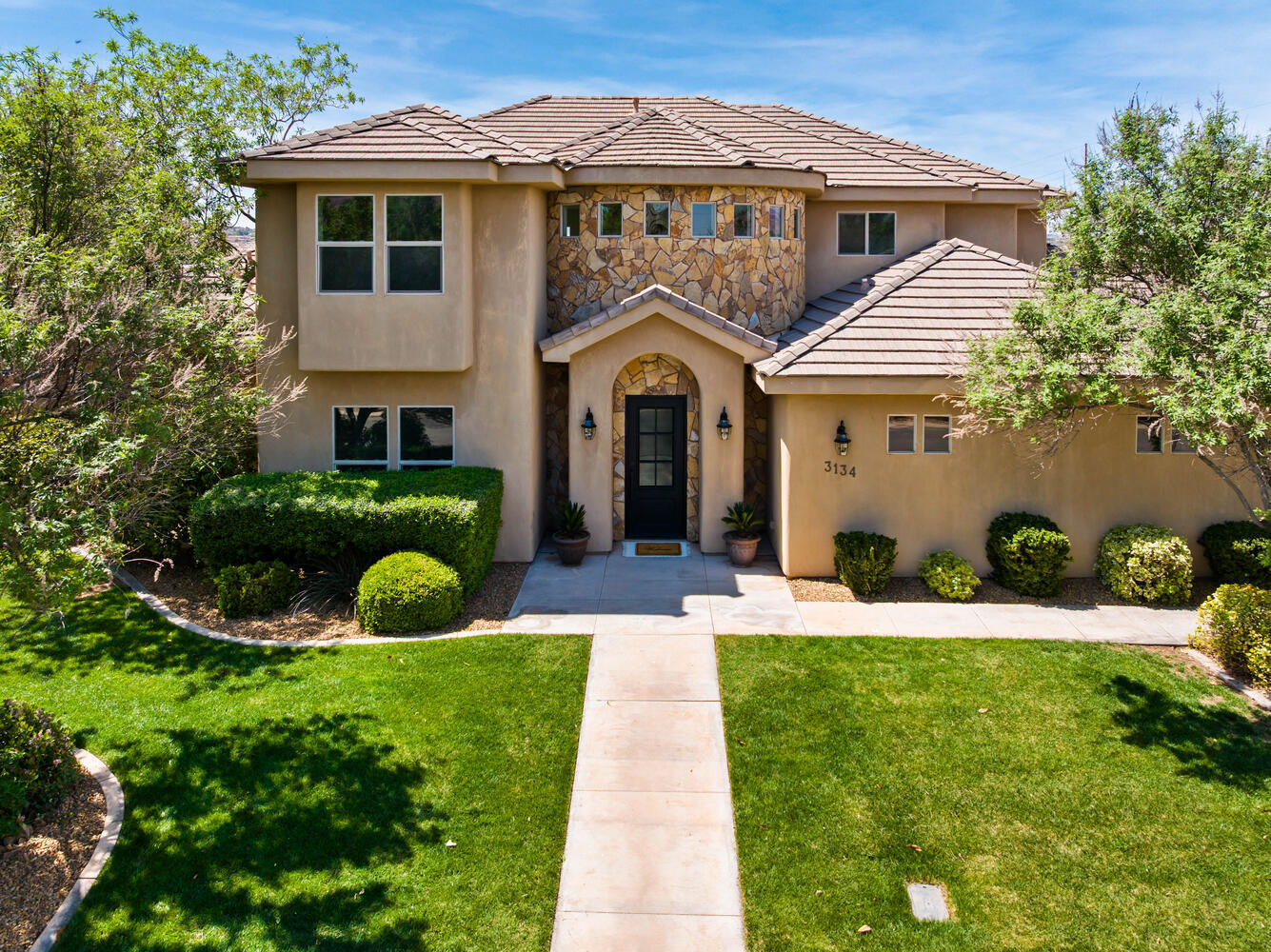 DAYBREAK PARK - Residential