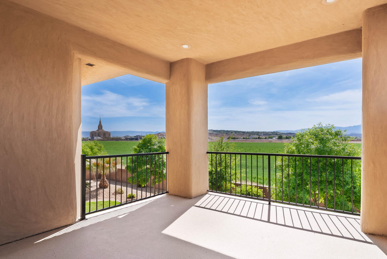 DAYBREAK PARK - Residential