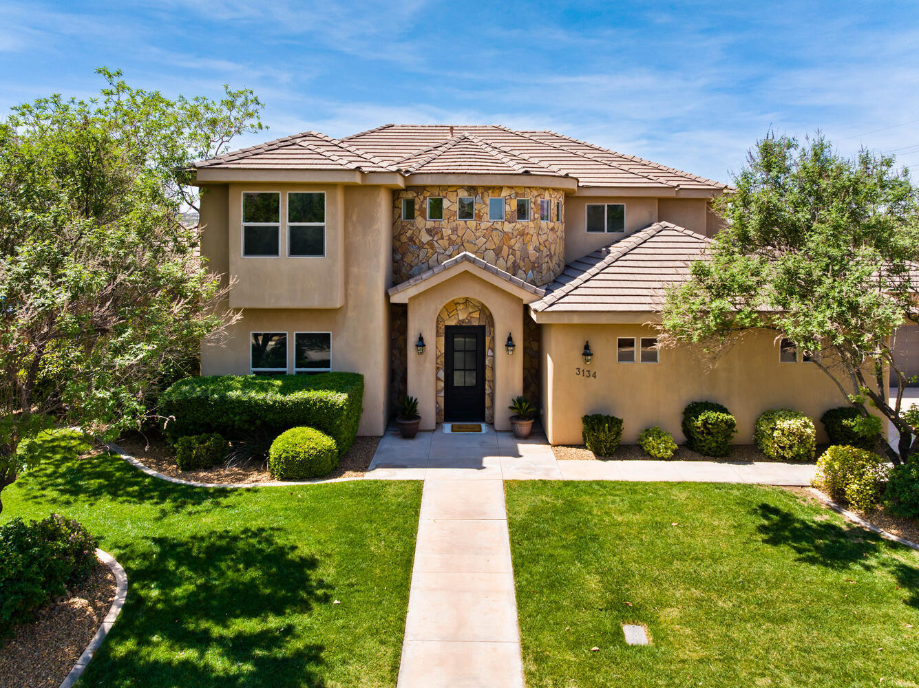 DAYBREAK PARK - Residential