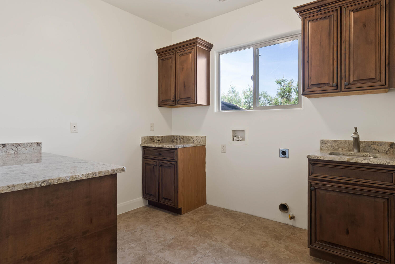 DAYBREAK PARK - Residential