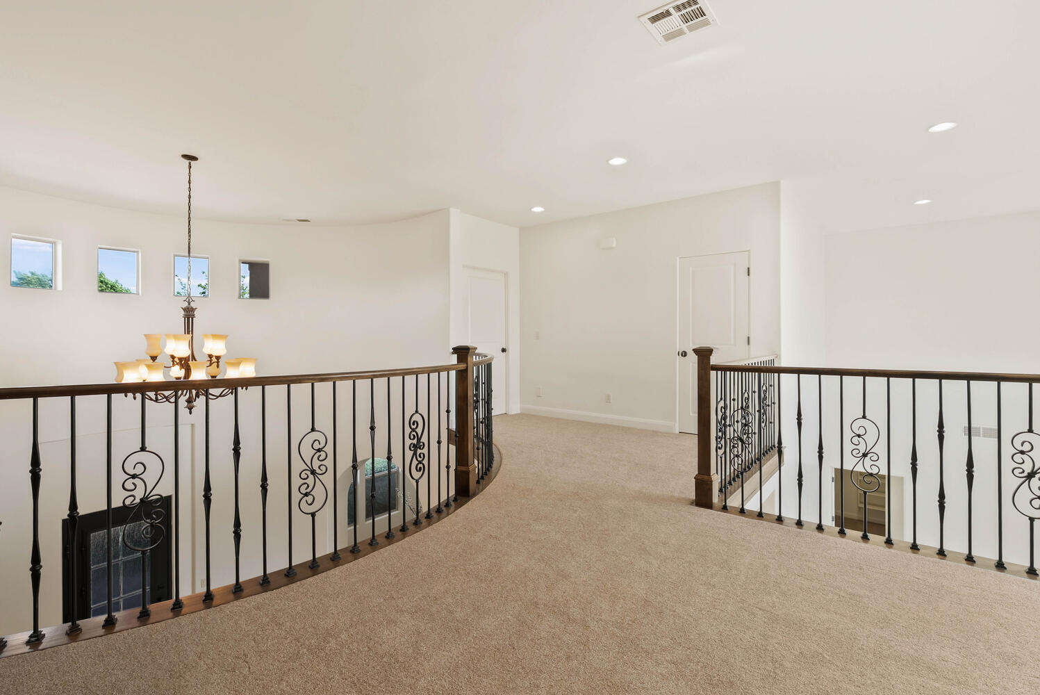 DAYBREAK PARK - Residential