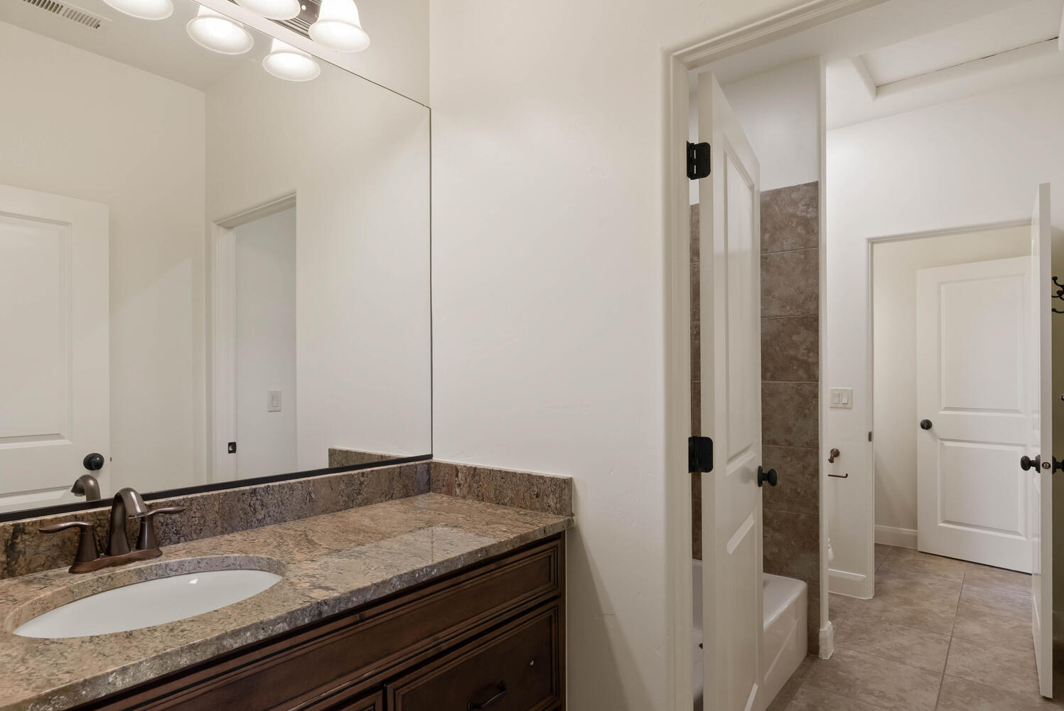 DAYBREAK PARK - Residential