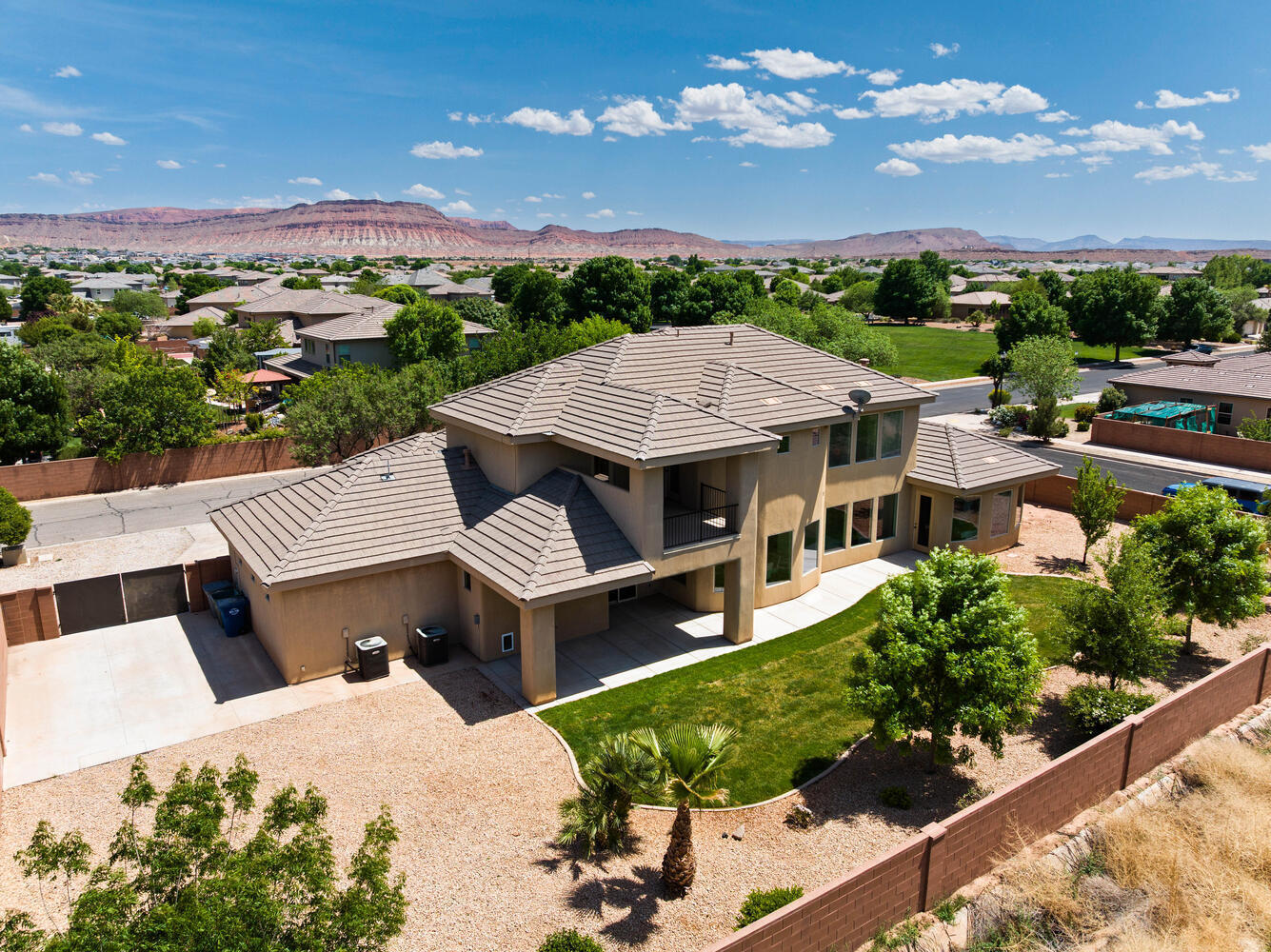 DAYBREAK PARK - Residential