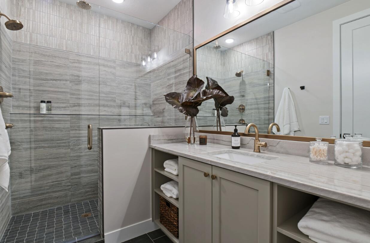 ISLAND AT CORAL CANYON - Residential