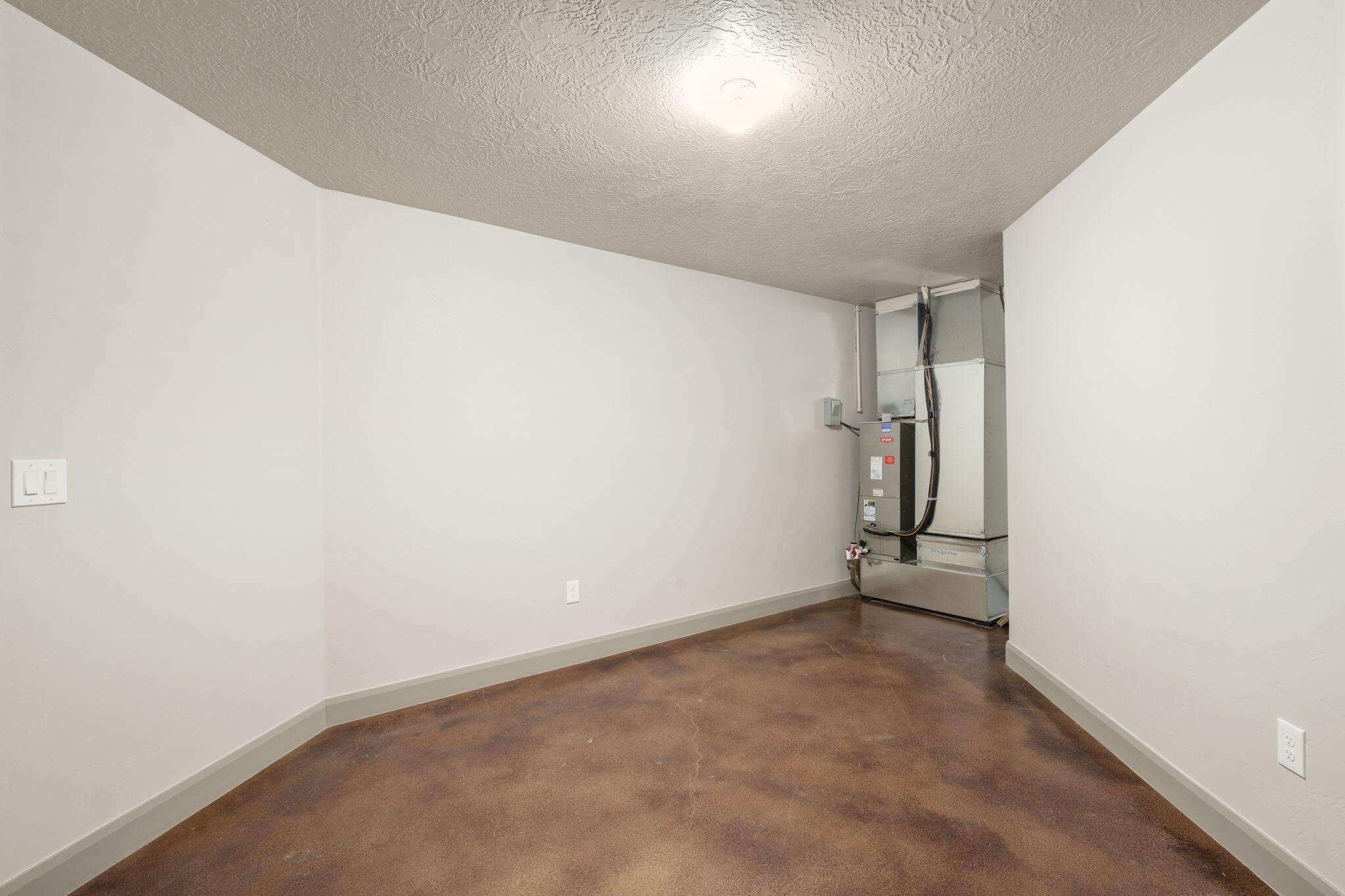 ROCKY BLUFFS - Residential