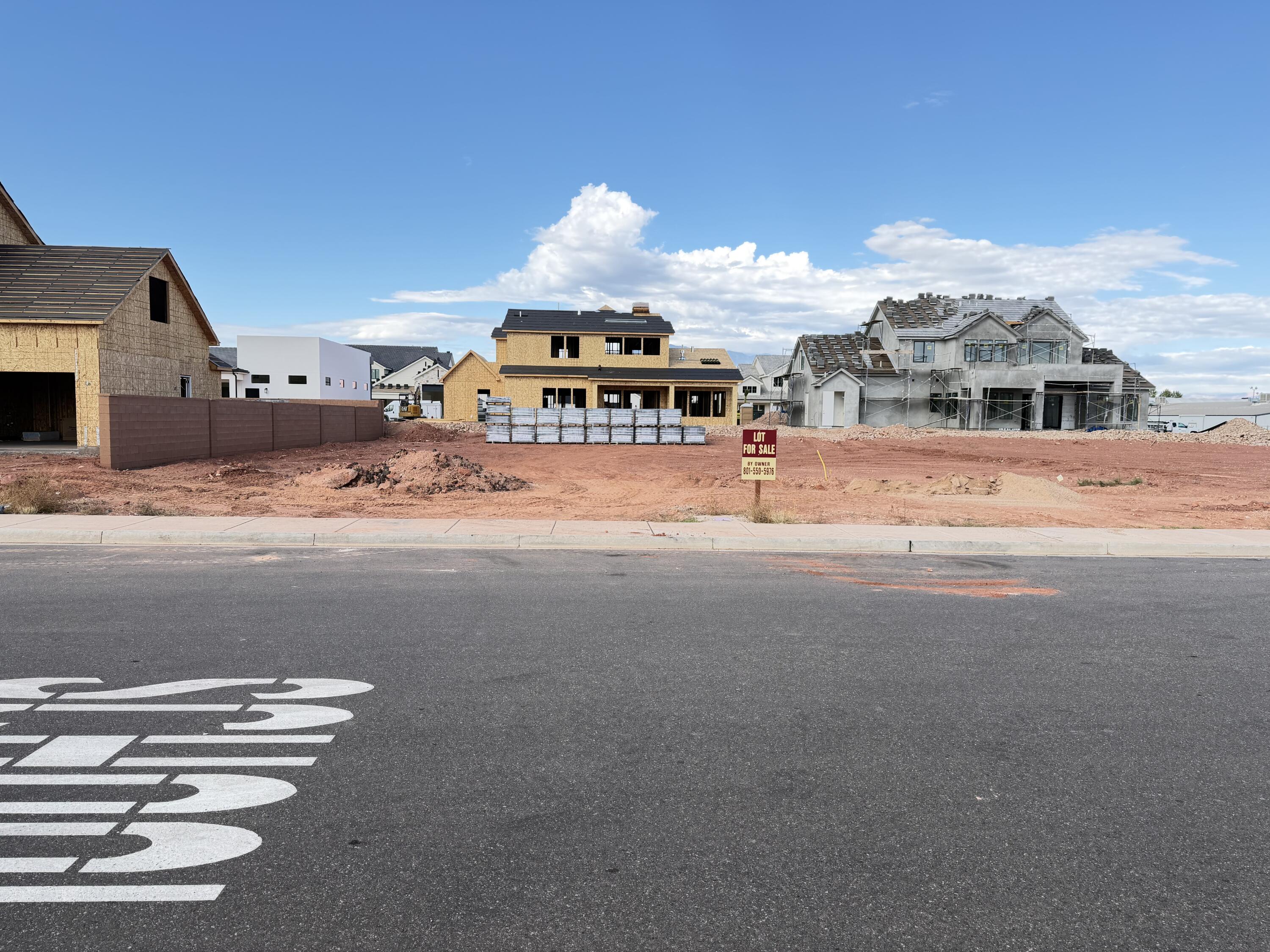 CRIMSON VISTAS - Land