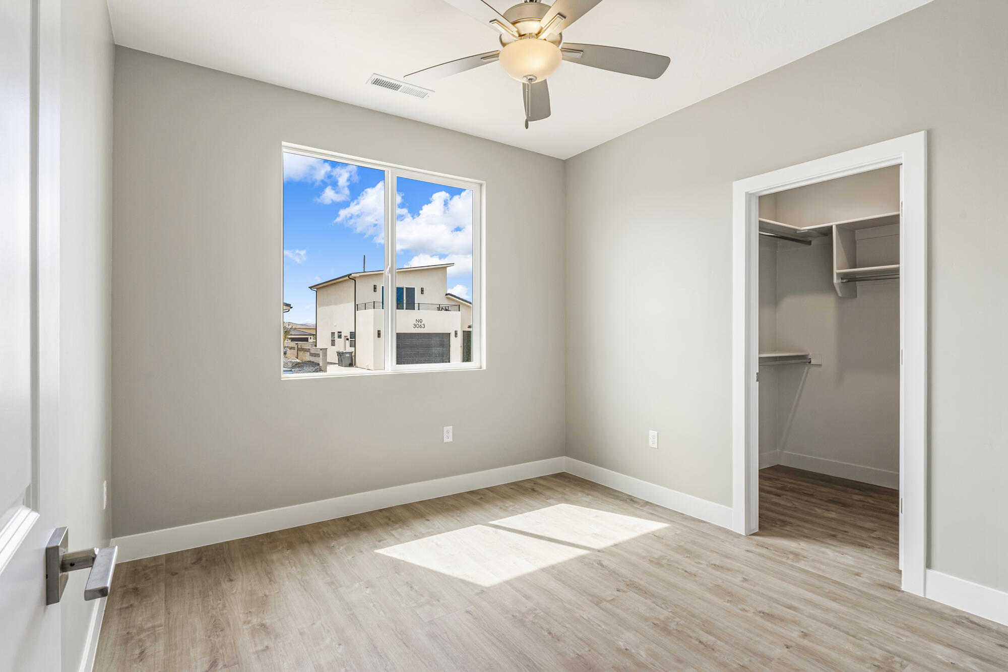 PEREGRINE POINTE WEST - Residential