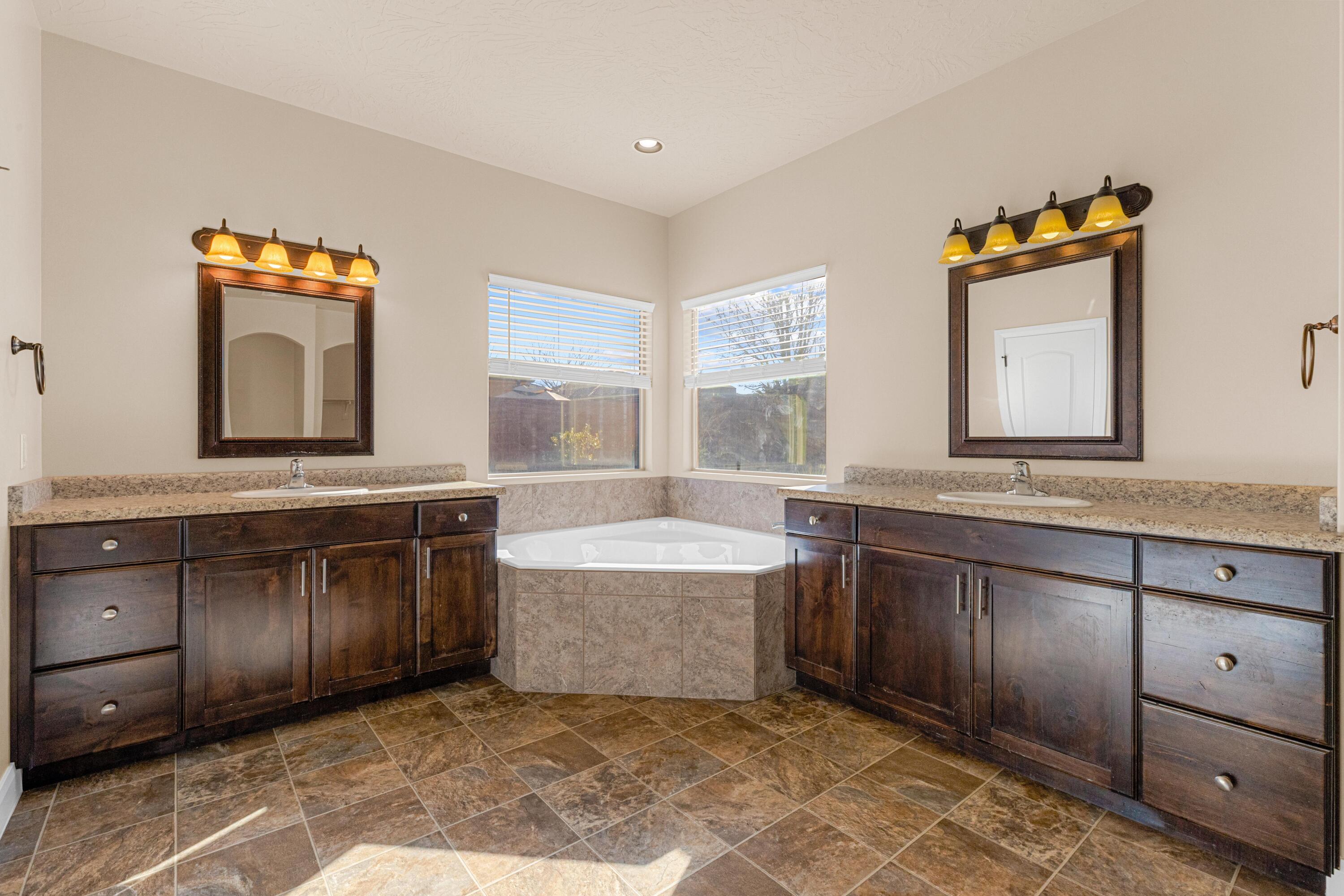 MULBERRY ESTATES - Residential