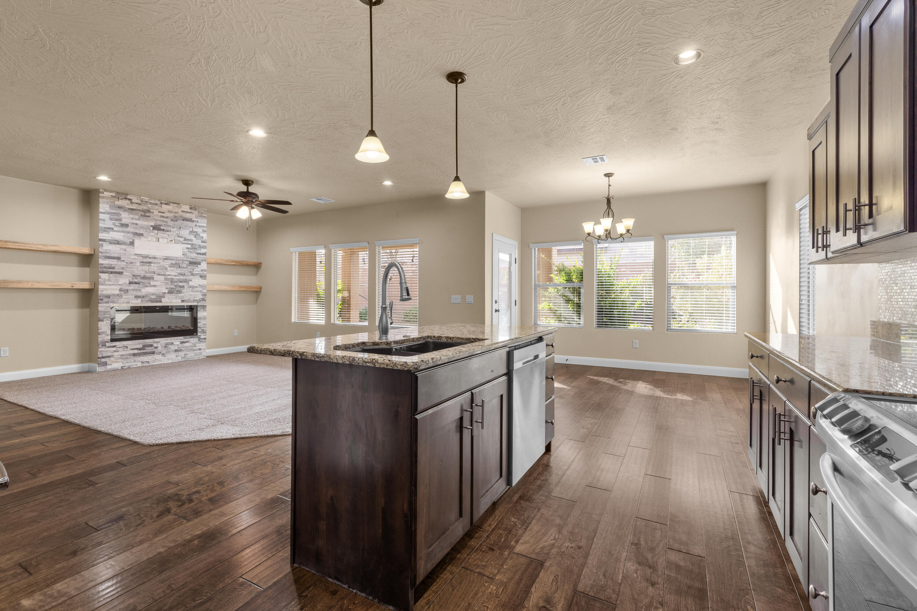 MULBERRY ESTATES - Residential