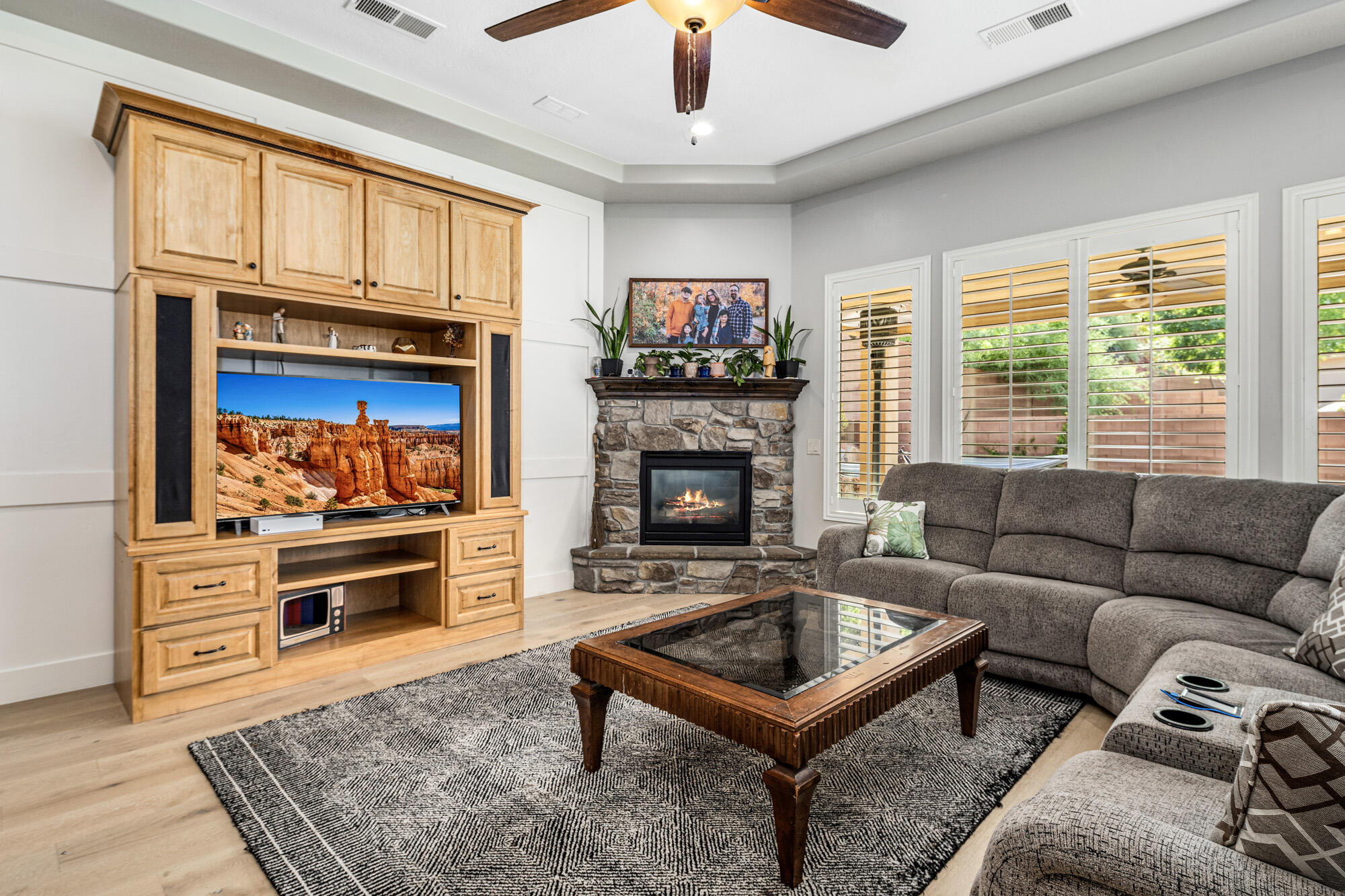 AVALLON AT MEADOWOOD - Residential