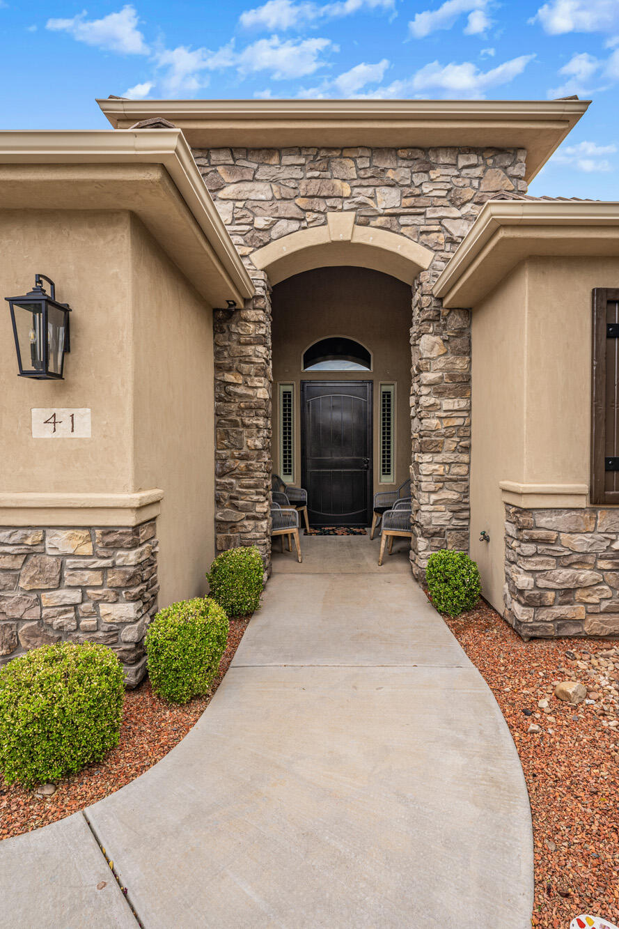 AVALLON AT MEADOWOOD - Residential