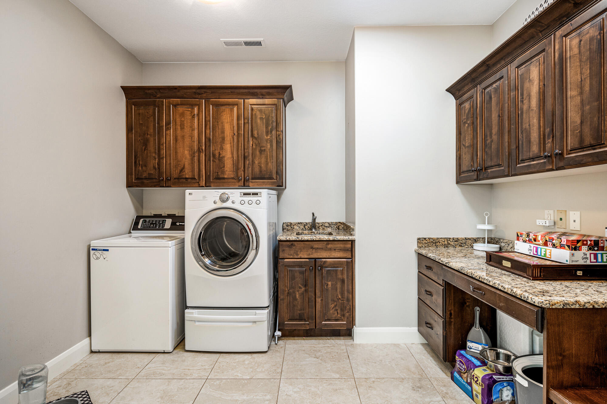 AVALLON AT MEADOWOOD - Residential