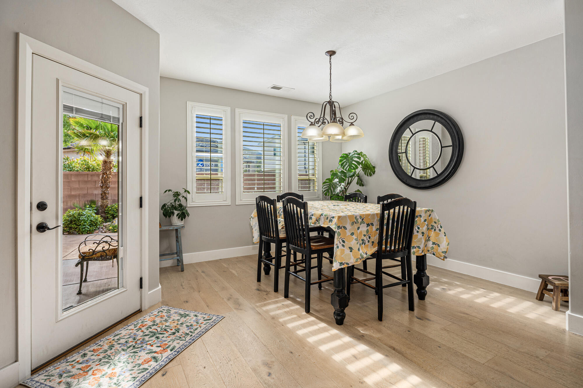 AVALLON AT MEADOWOOD - Residential