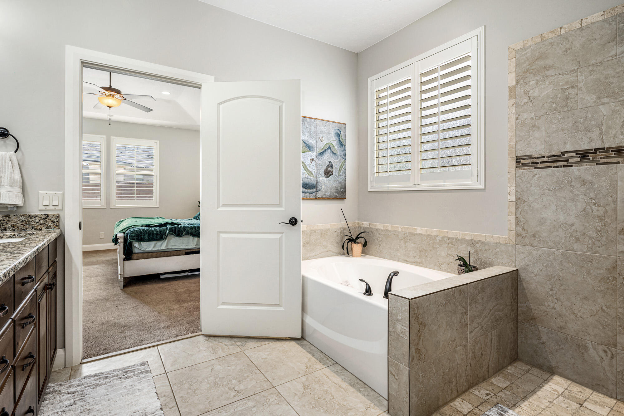 AVALLON AT MEADOWOOD - Residential