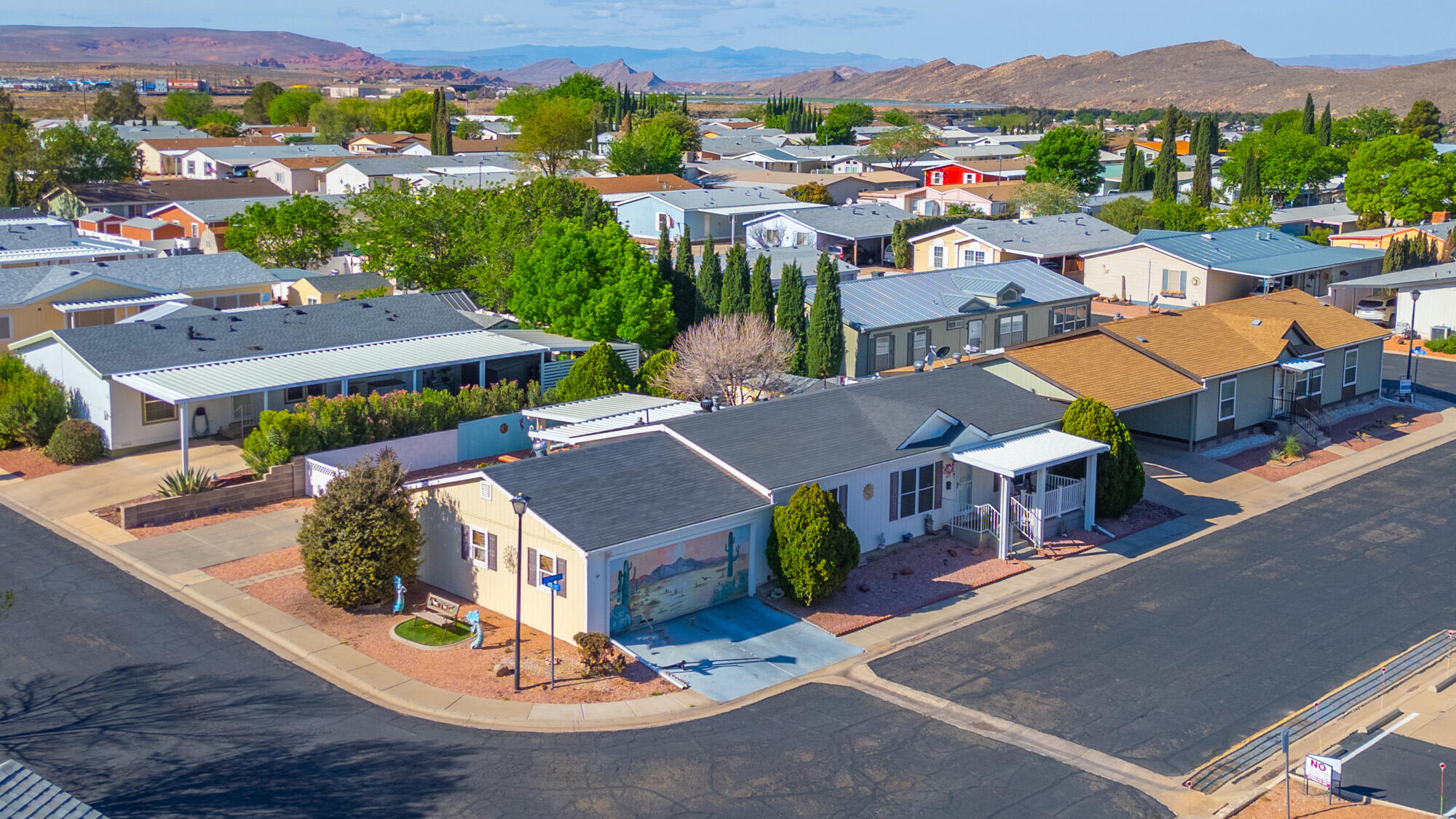 LAVA BLUFF MOBILE HOME PARK - Residential