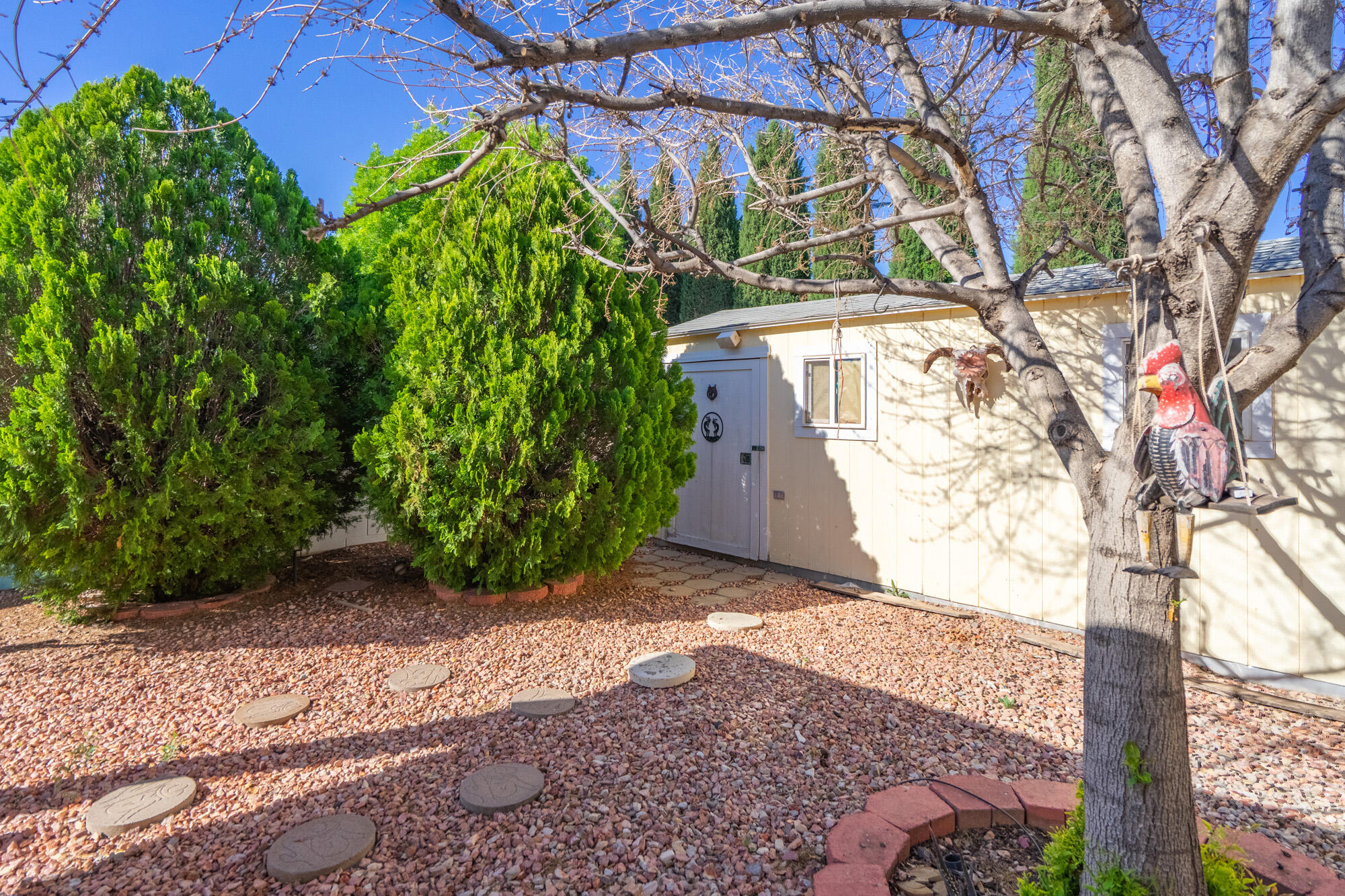 LAVA BLUFF MOBILE HOME PARK - Residential