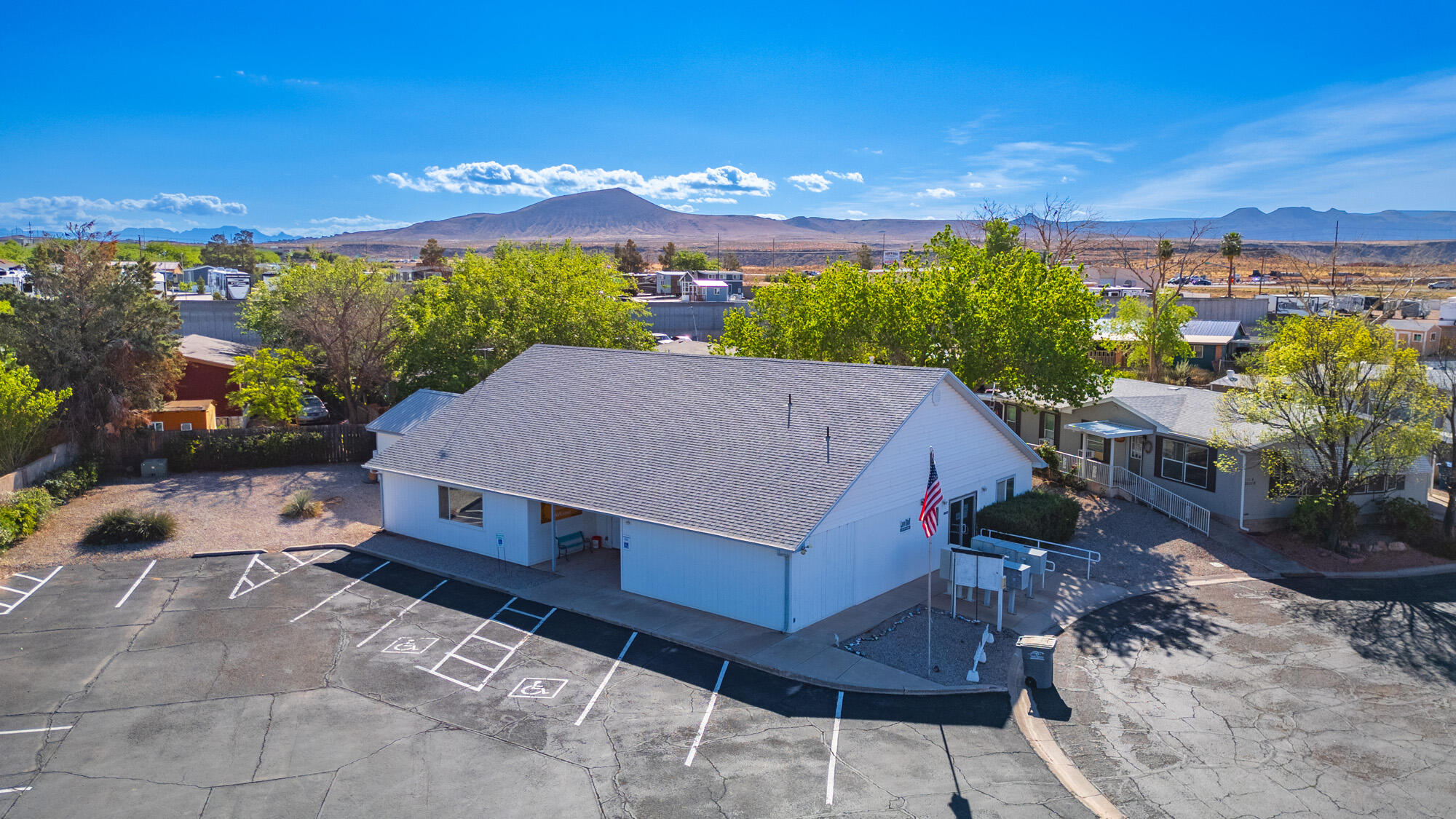 LAVA BLUFF MOBILE HOME PARK - Residential