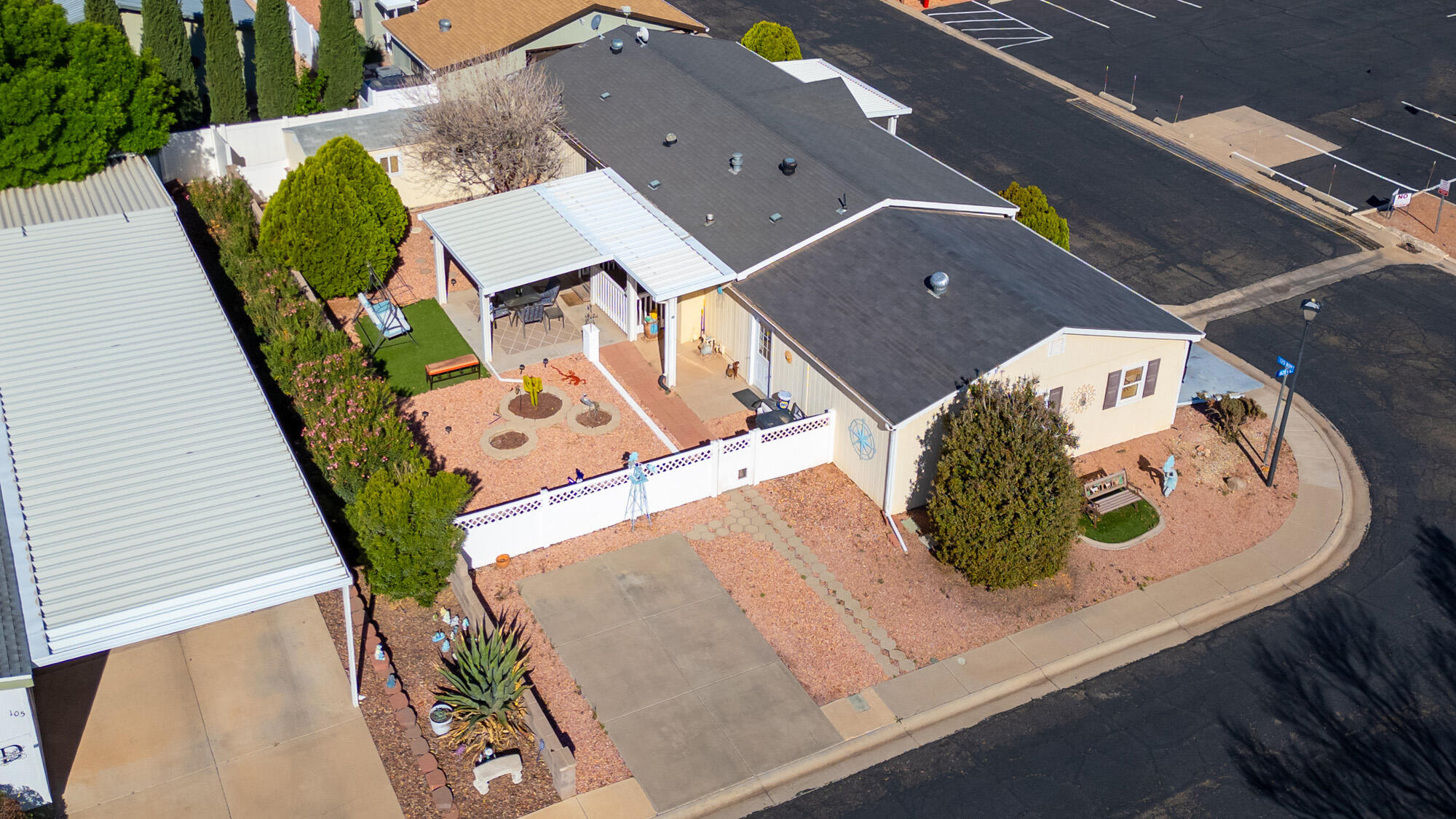 LAVA BLUFF MOBILE HOME PARK - Residential