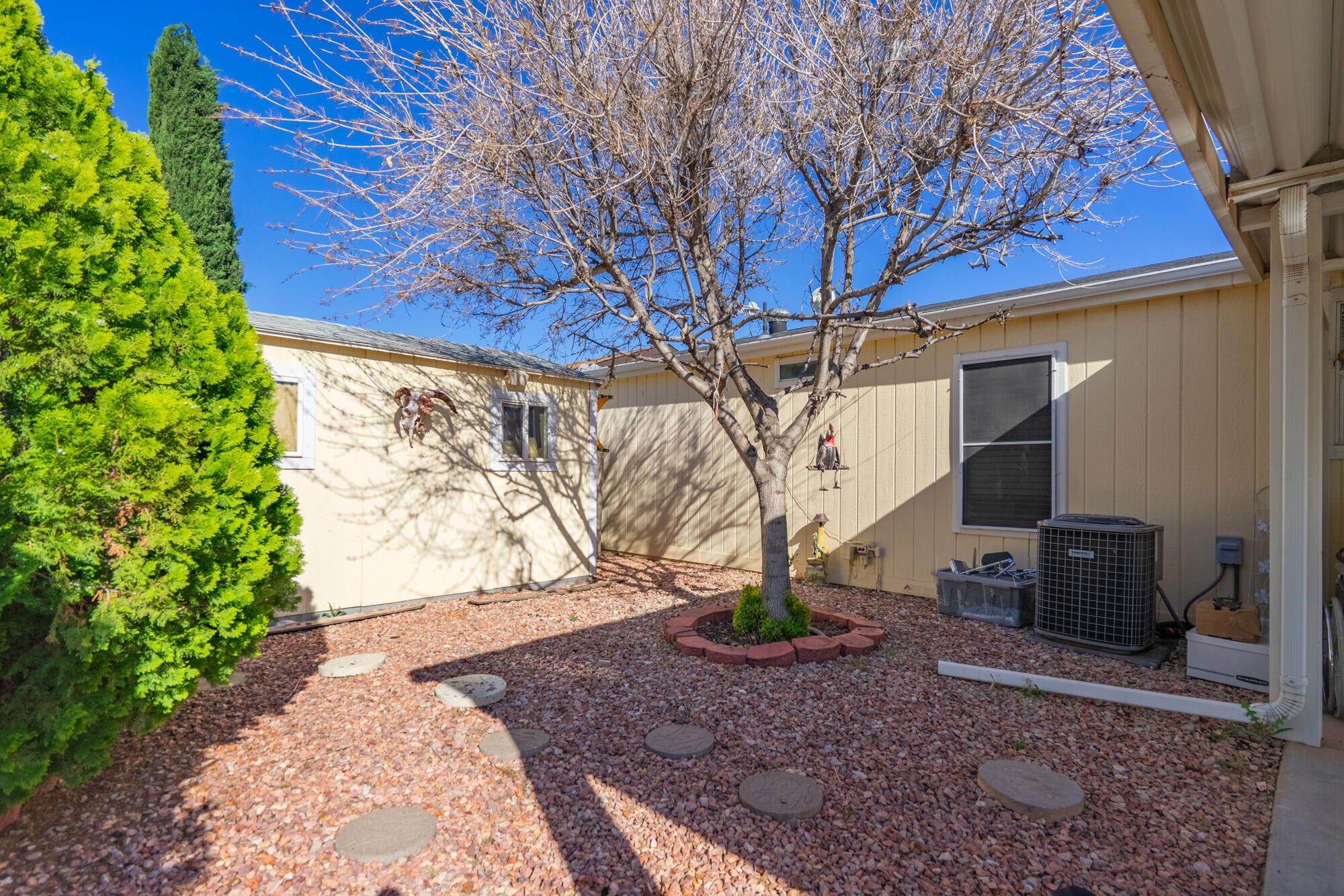 LAVA BLUFF MOBILE HOME PARK - Residential