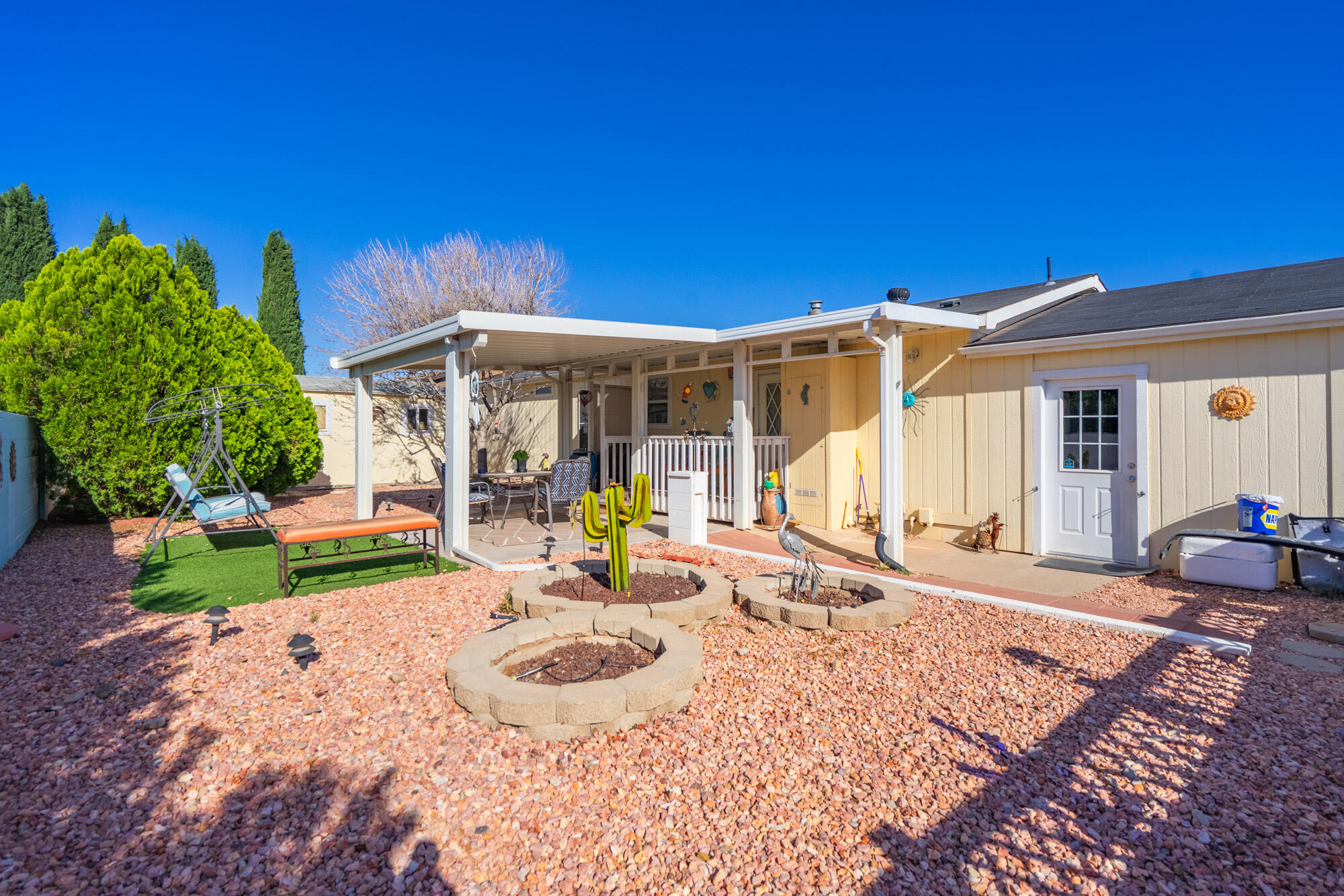 LAVA BLUFF MOBILE HOME PARK - Residential