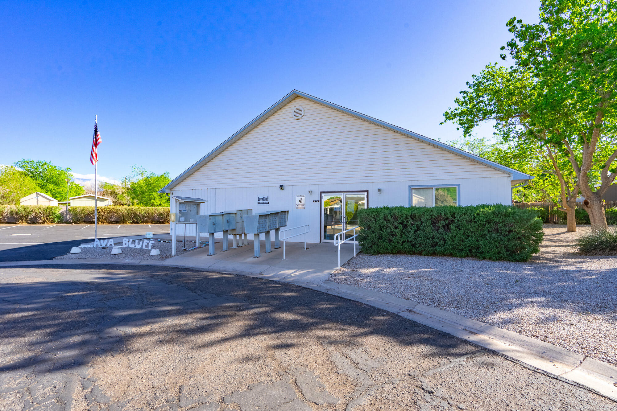 LAVA BLUFF MOBILE HOME PARK - Residential