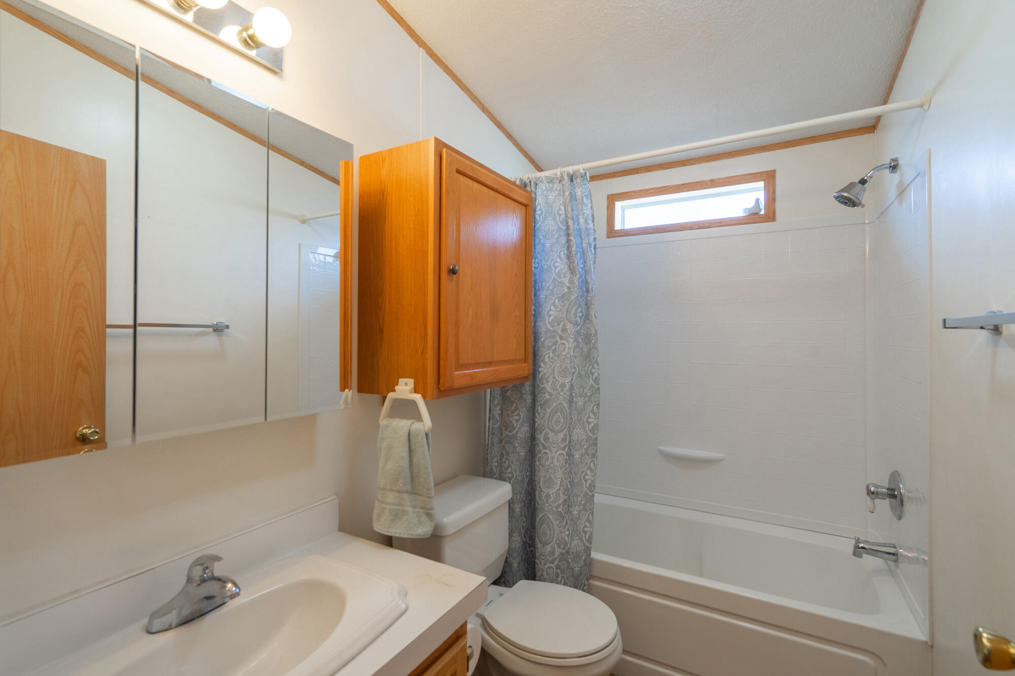 LAVA BLUFF MOBILE HOME PARK - Residential