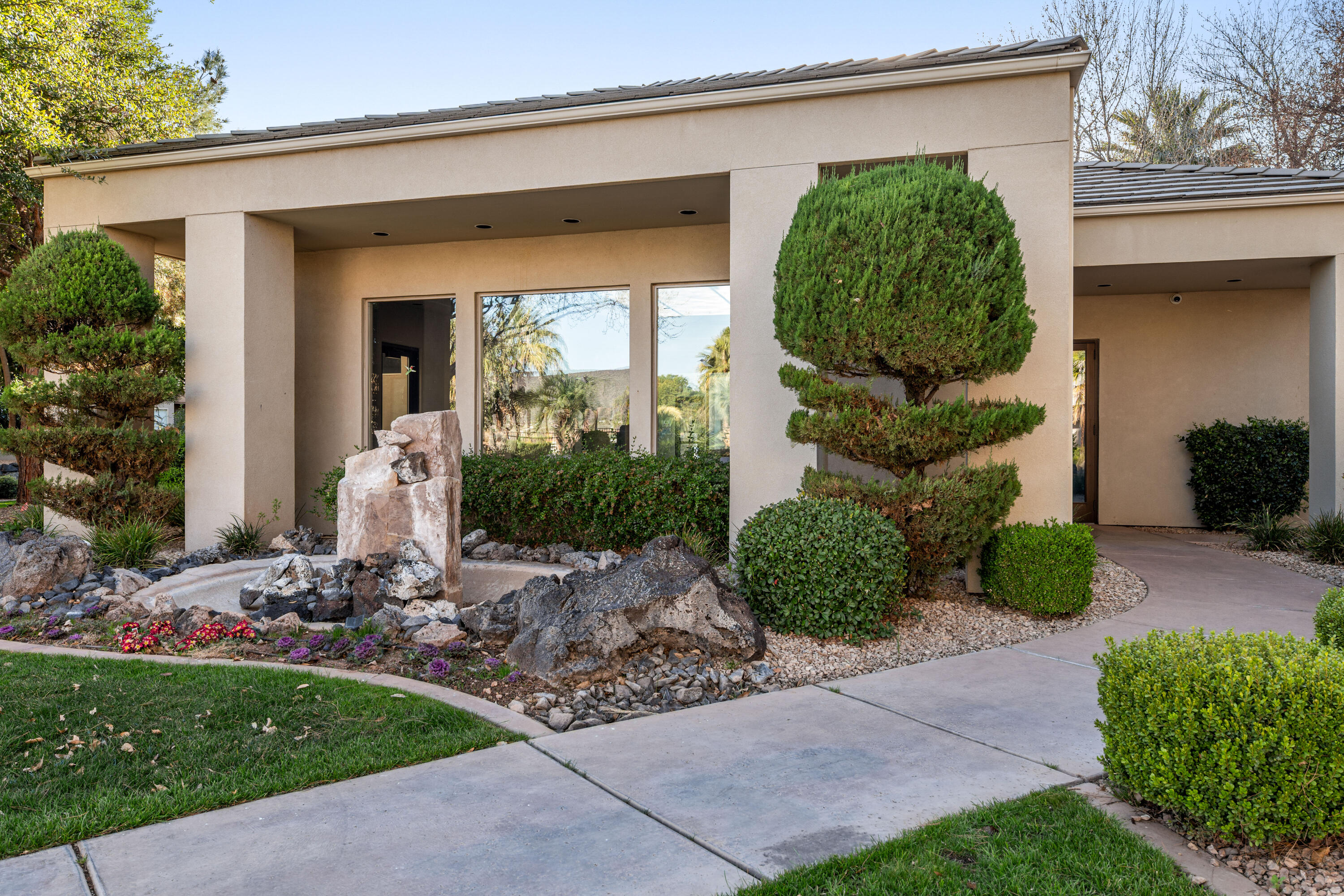 BLACKROCK CONDOS AT STONEBRIDGE - Residential