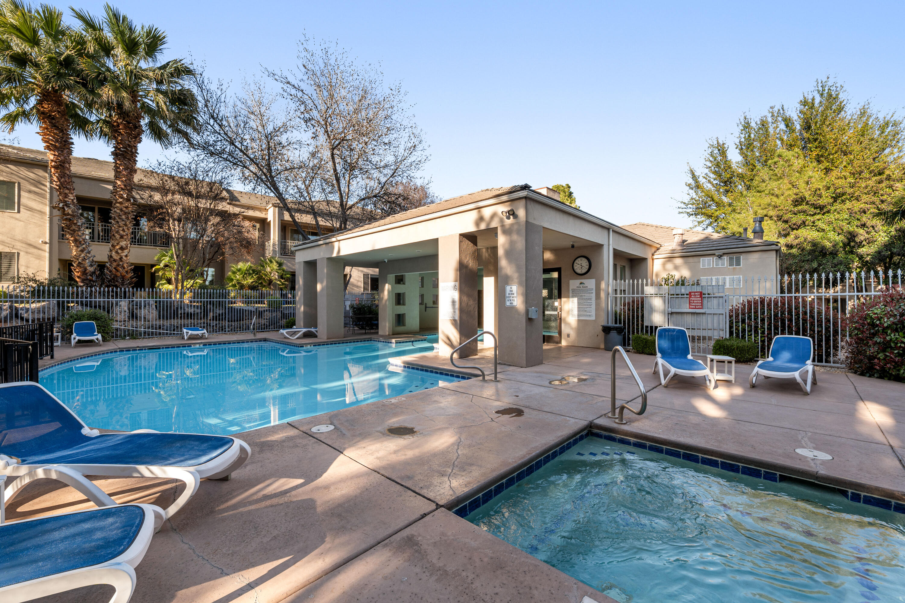 BLACKROCK CONDOS AT STONEBRIDGE - Residential