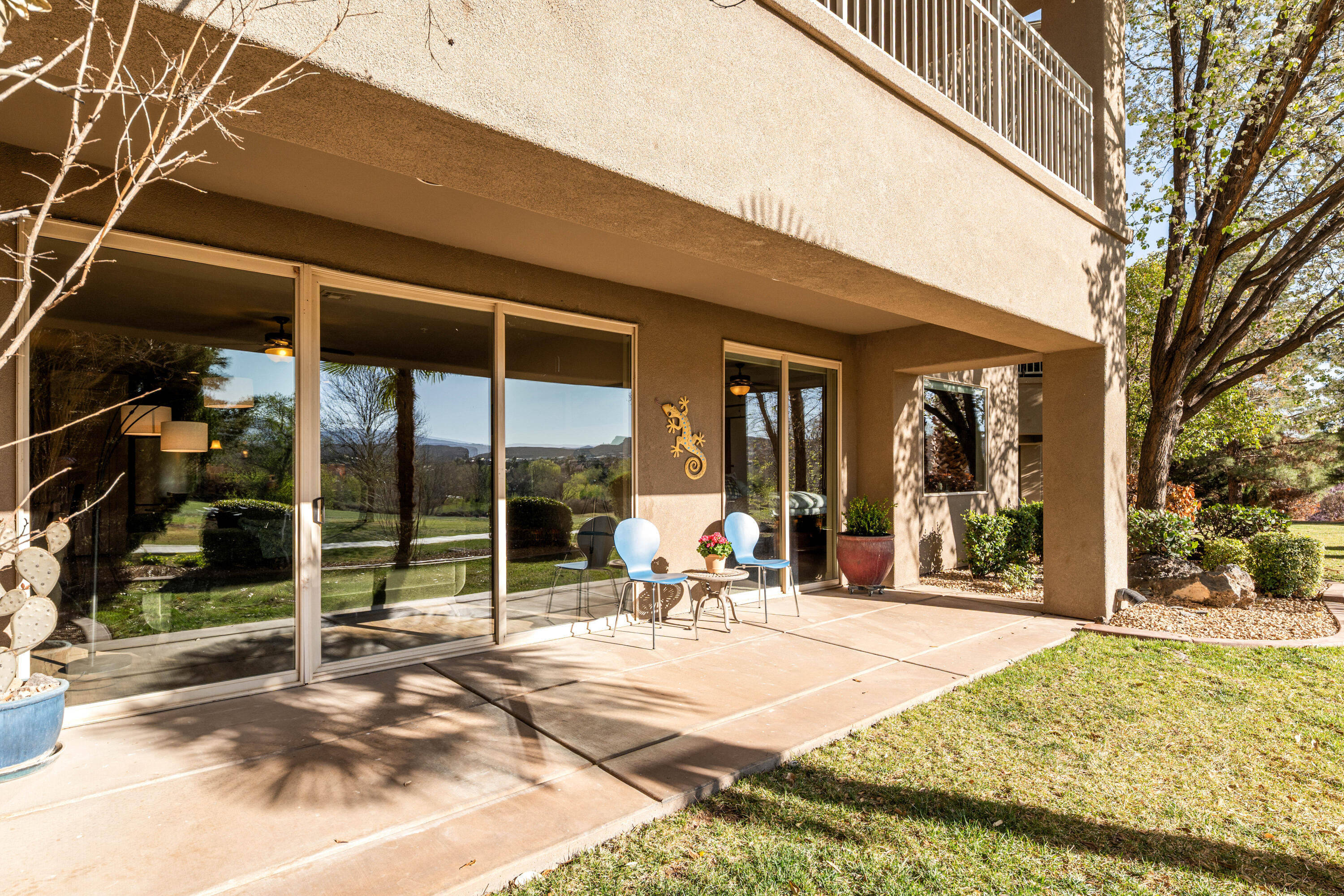 BLACKROCK CONDOS AT STONEBRIDGE - Residential