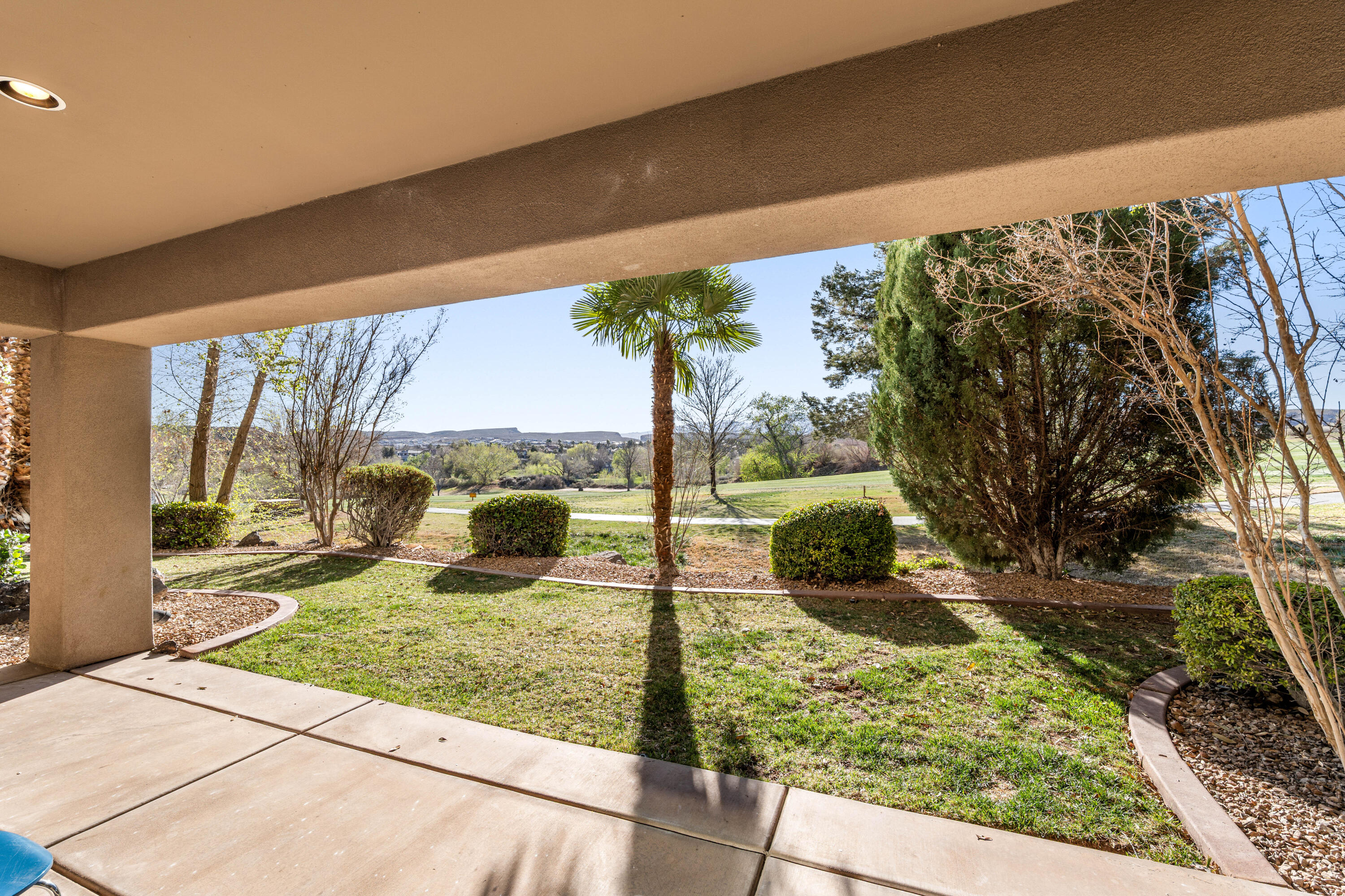 BLACKROCK CONDOS AT STONEBRIDGE - Residential