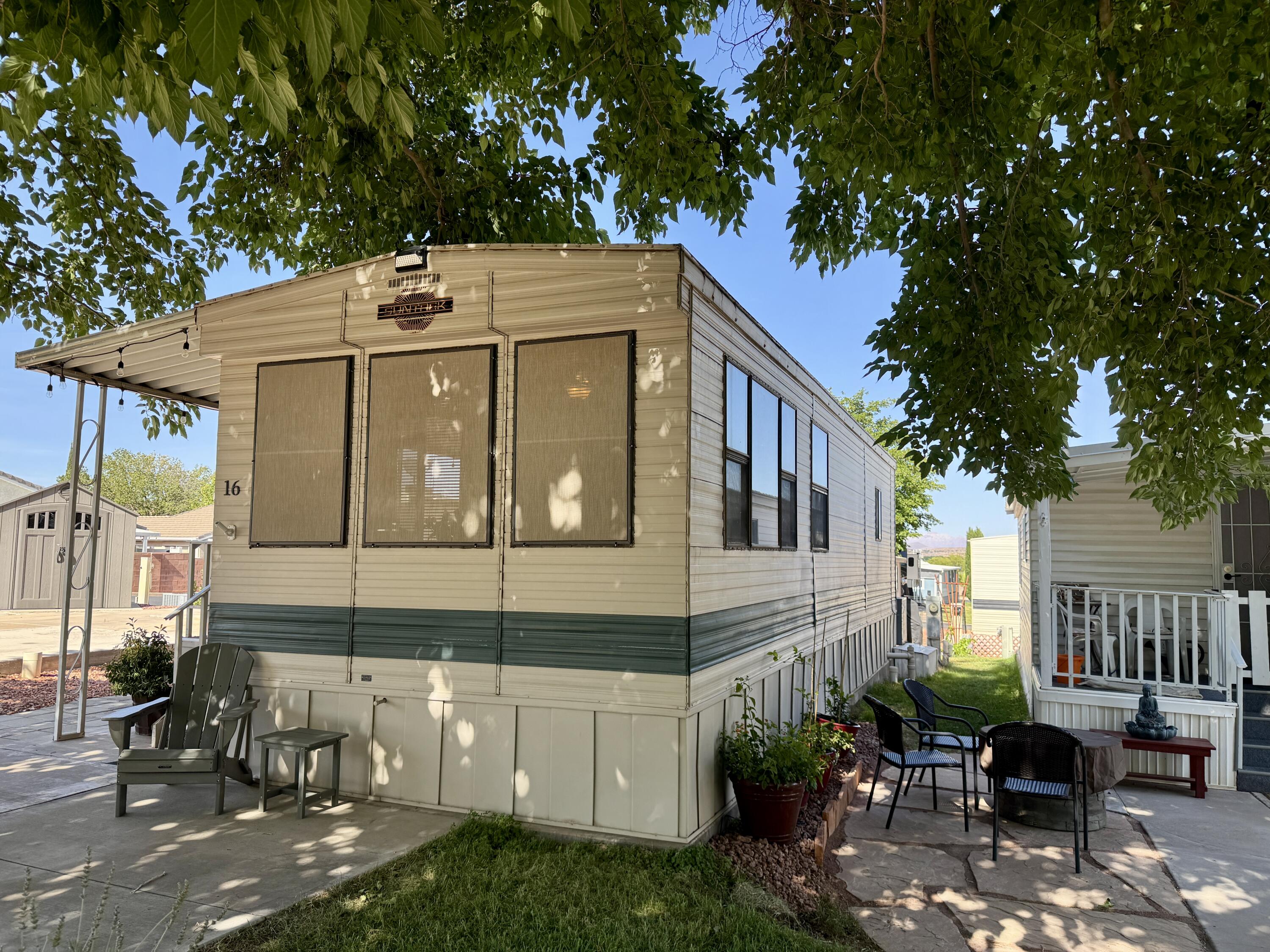 CANYON BREEZE RV RESORT - Residential