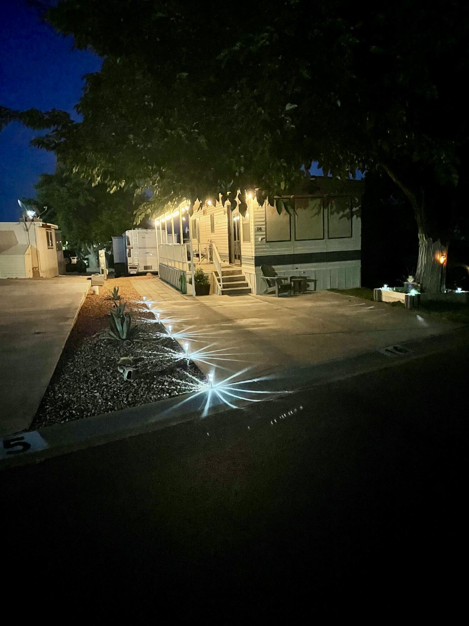 CANYON BREEZE RV RESORT - Residential