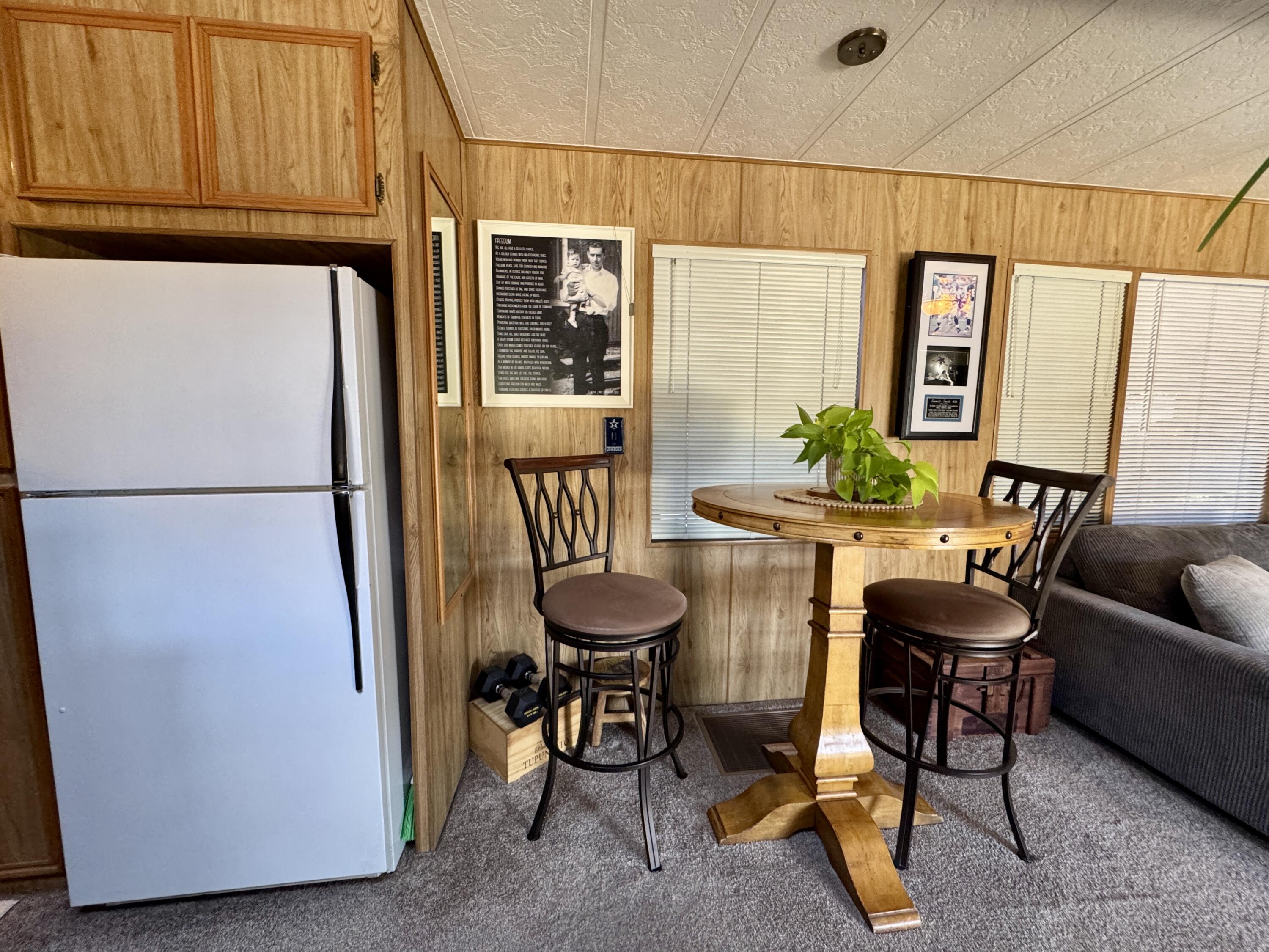 CANYON BREEZE RV RESORT - Residential