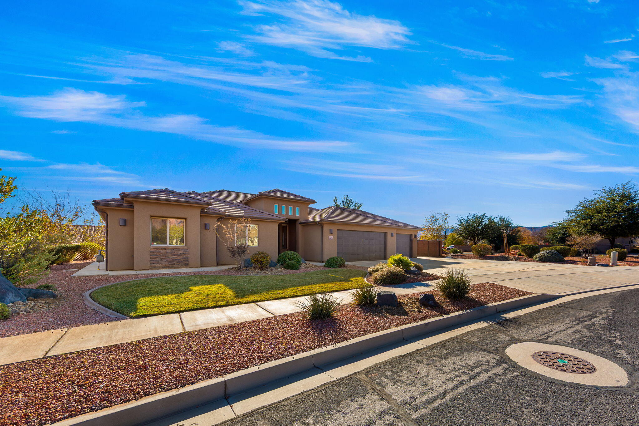 SUN CREST WEST - Residential