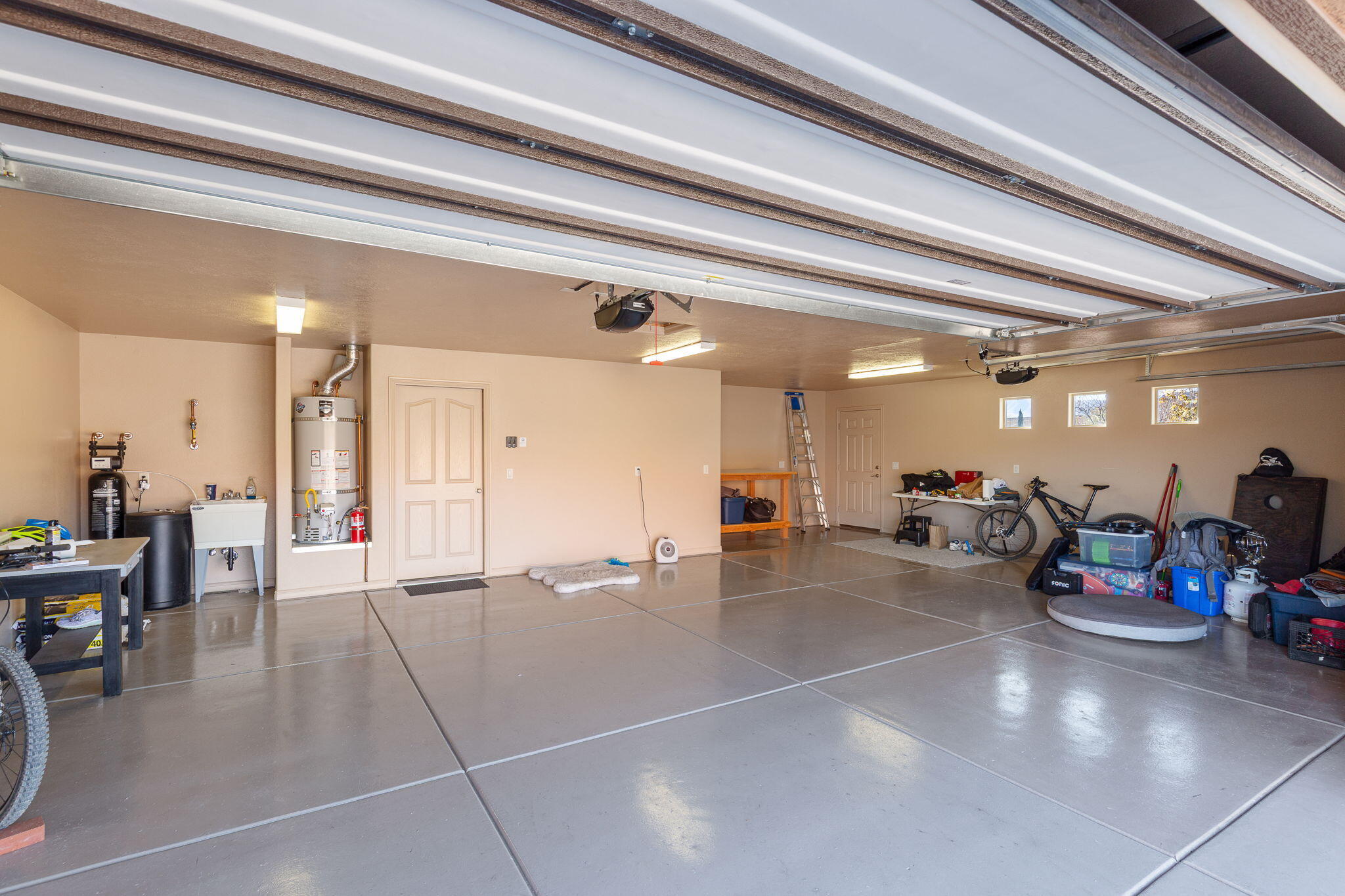 SUN CREST WEST - Residential